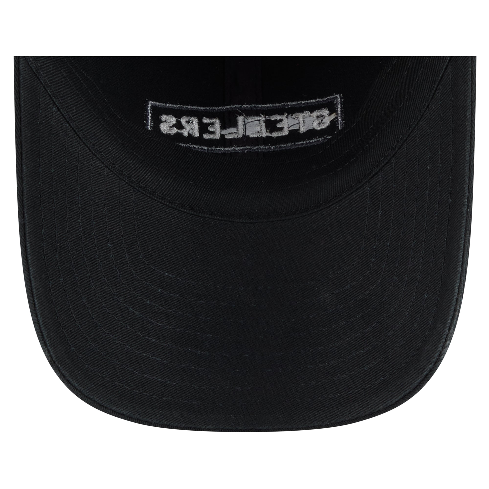 Casquette New Era noire Pittsburgh Steelers 2026 Salute To Service pour homme, style classique décontracté et ajustable
