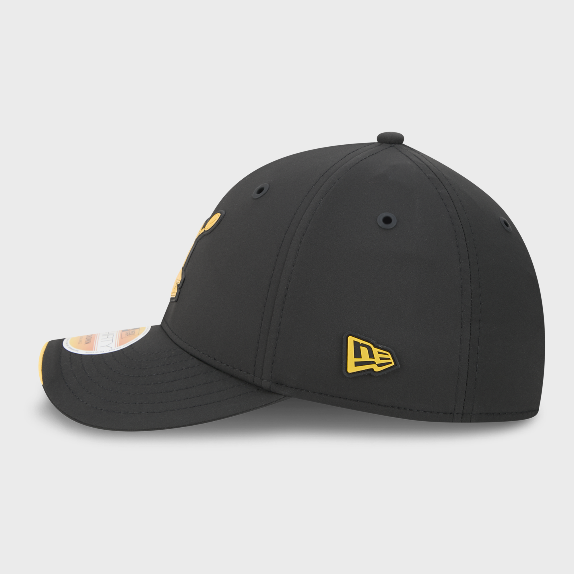 Casquette New Era noire Pittsburgh Steelers 2026 Sideline Throwback 39THIRTY M-Crown Flex pour homme