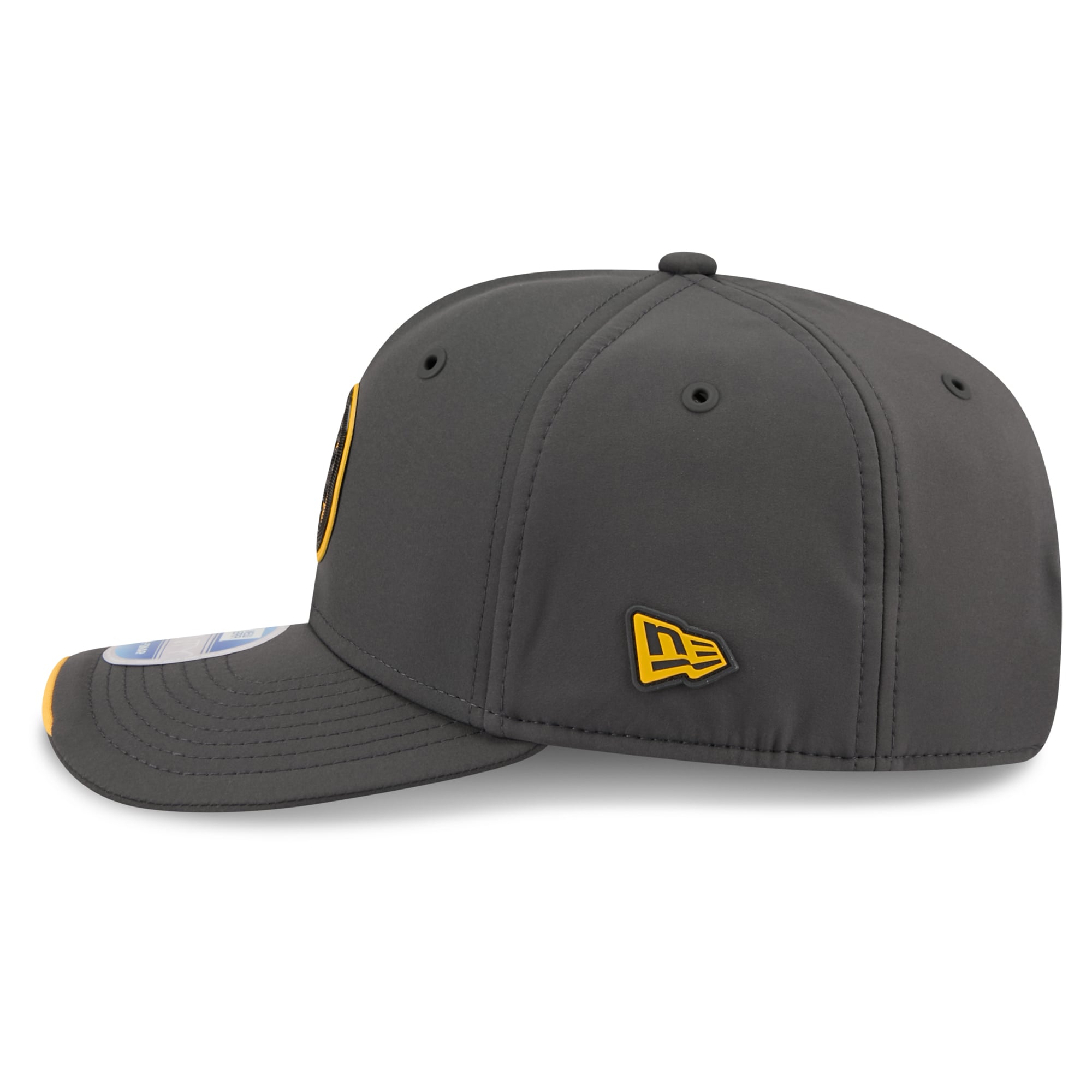 Casquette ajustable New Era anthracite Pittsburgh Steelers 2026 Sideline pour temps froid 9SEVENTY