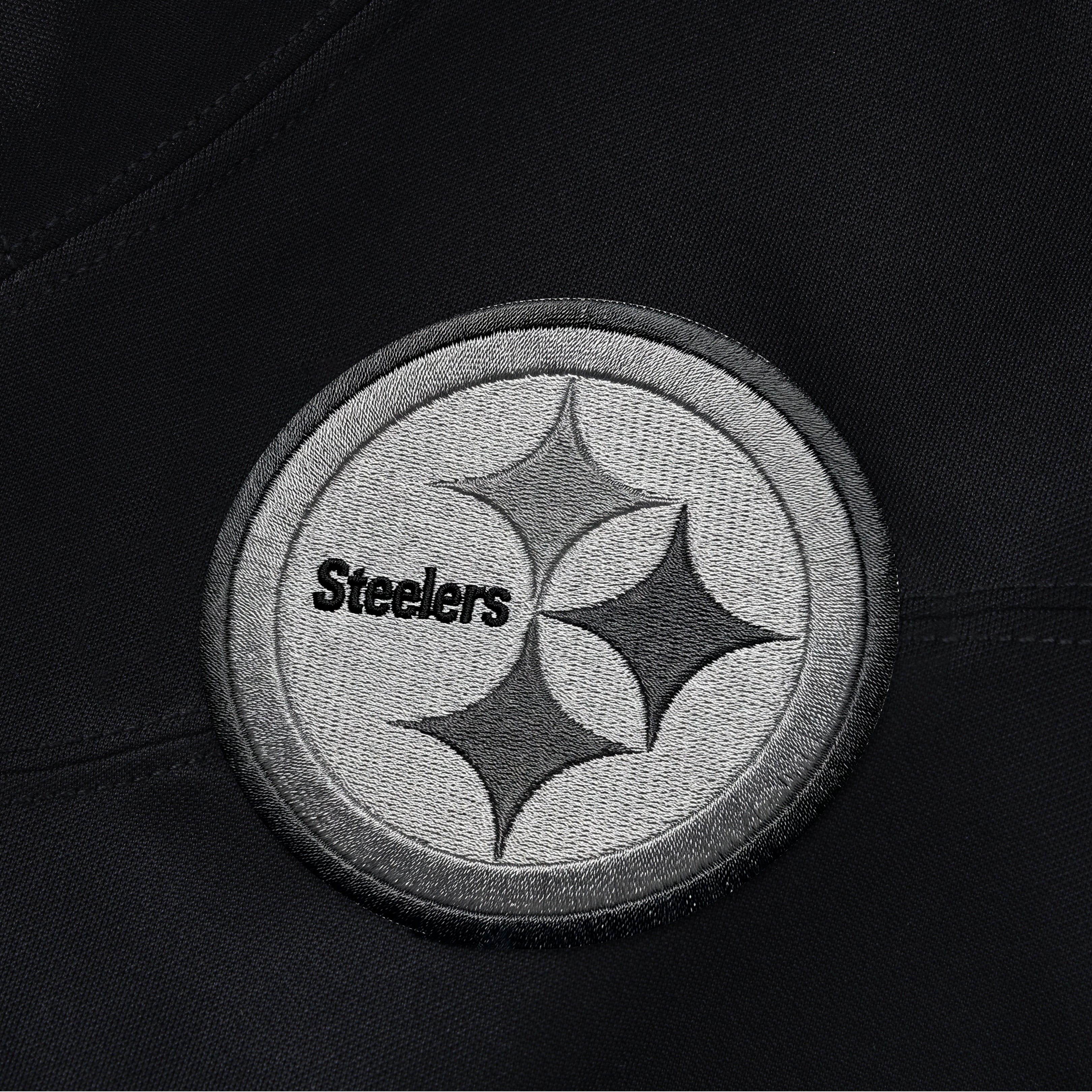Maillot Nike T.J. Watt noir Pittsburgh Steelers 2026 Salute to Service, édition limitée cousue, pour homme