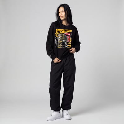  Pittsburgh Steelers Mitchell & Ness Women's Street Graphic Crewneck Sweatshirt - Black