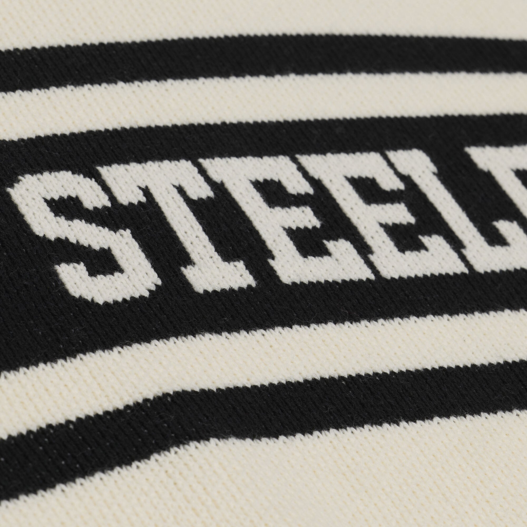 Pull Mitchell & Ness crème/noir Pittsburgh Steelers Retro Roots à col en V pour femme