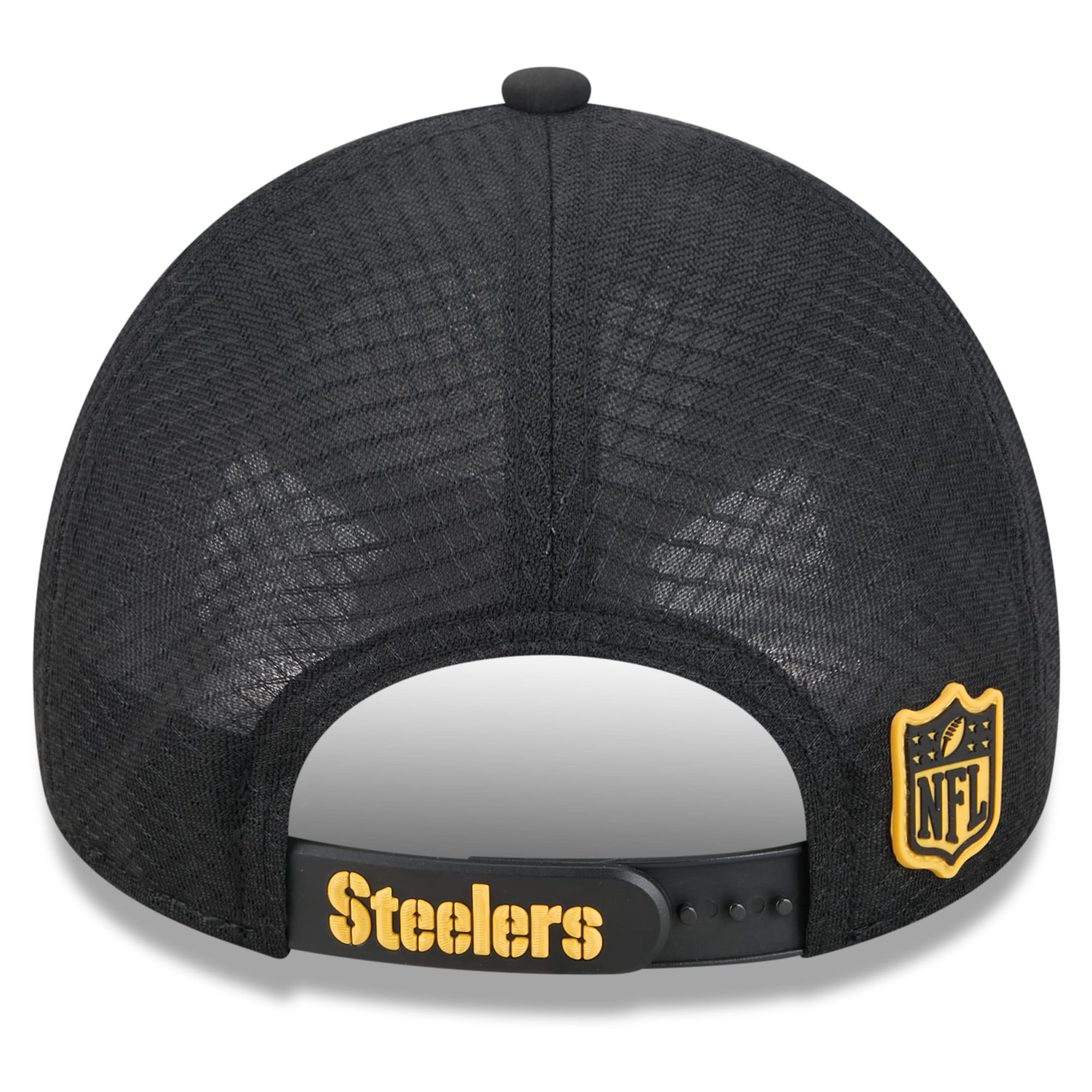 Youth New Era Black Pittsburgh Steelers 2026 Sideline Apex 9FORTY Adjustable Trucker Hat