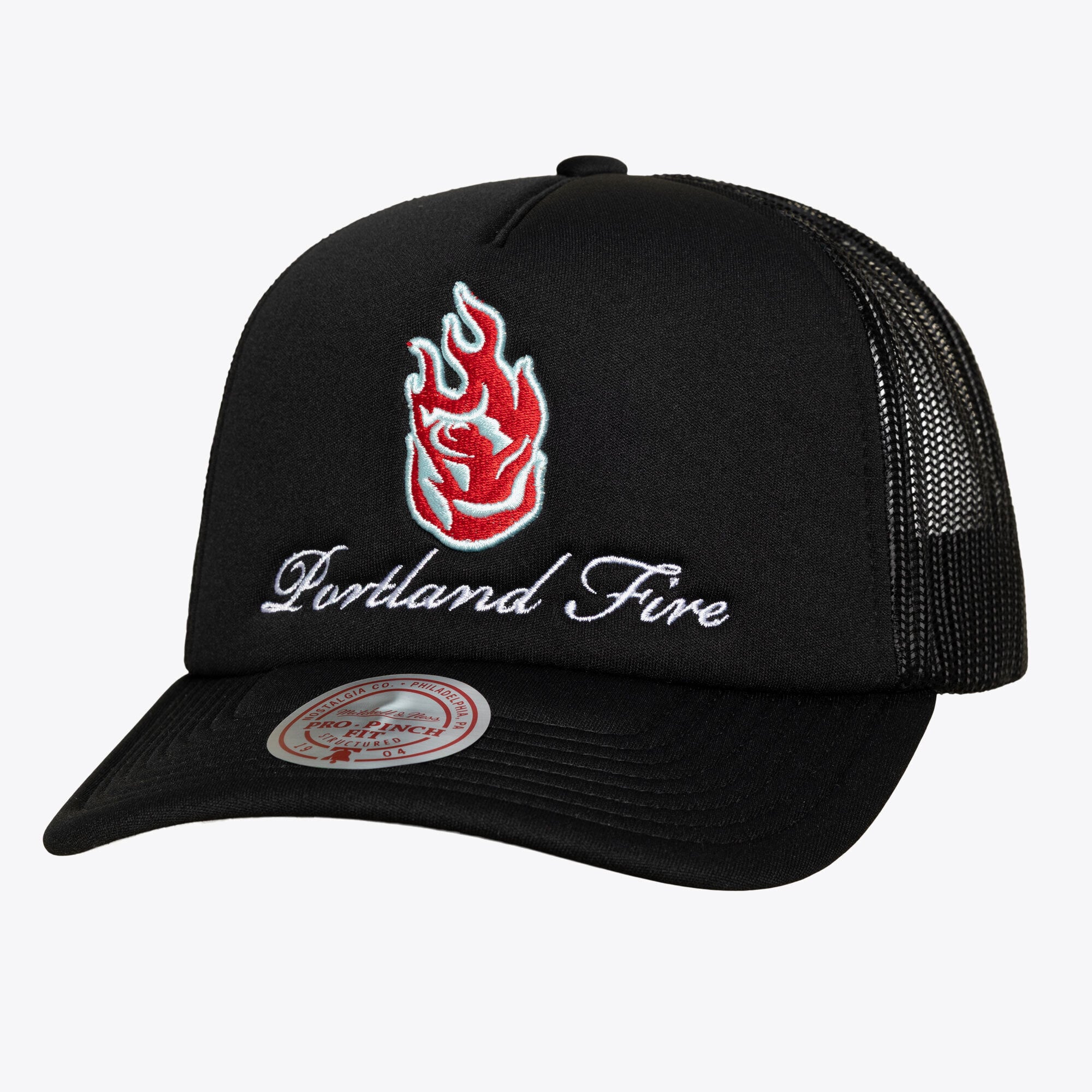 Casquette trucker unisexe Mitchell & Ness noire Portland Fire Script Pro à pincement ajustable