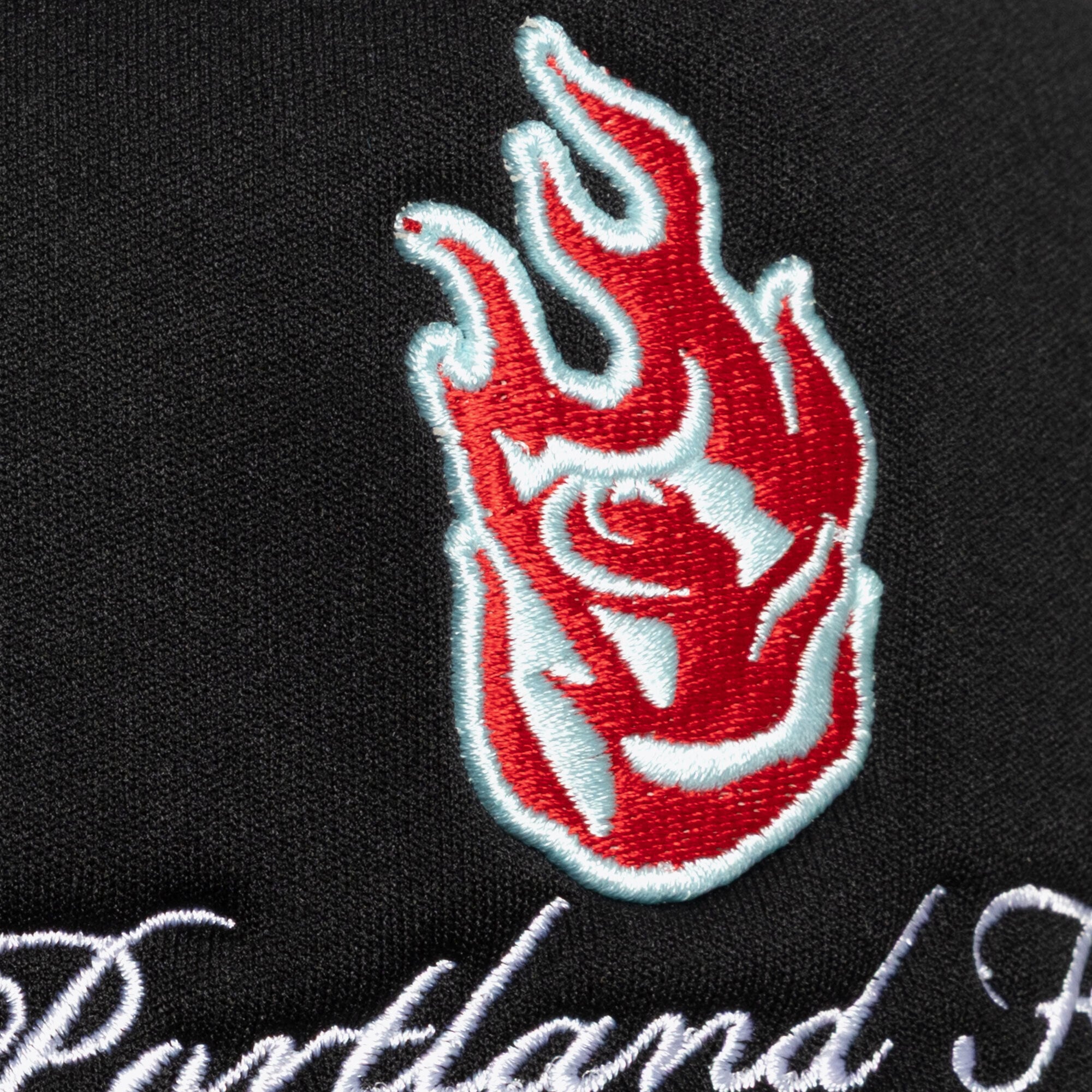 Casquette trucker unisexe Mitchell & Ness noire Portland Fire Script Pro à pincement ajustable