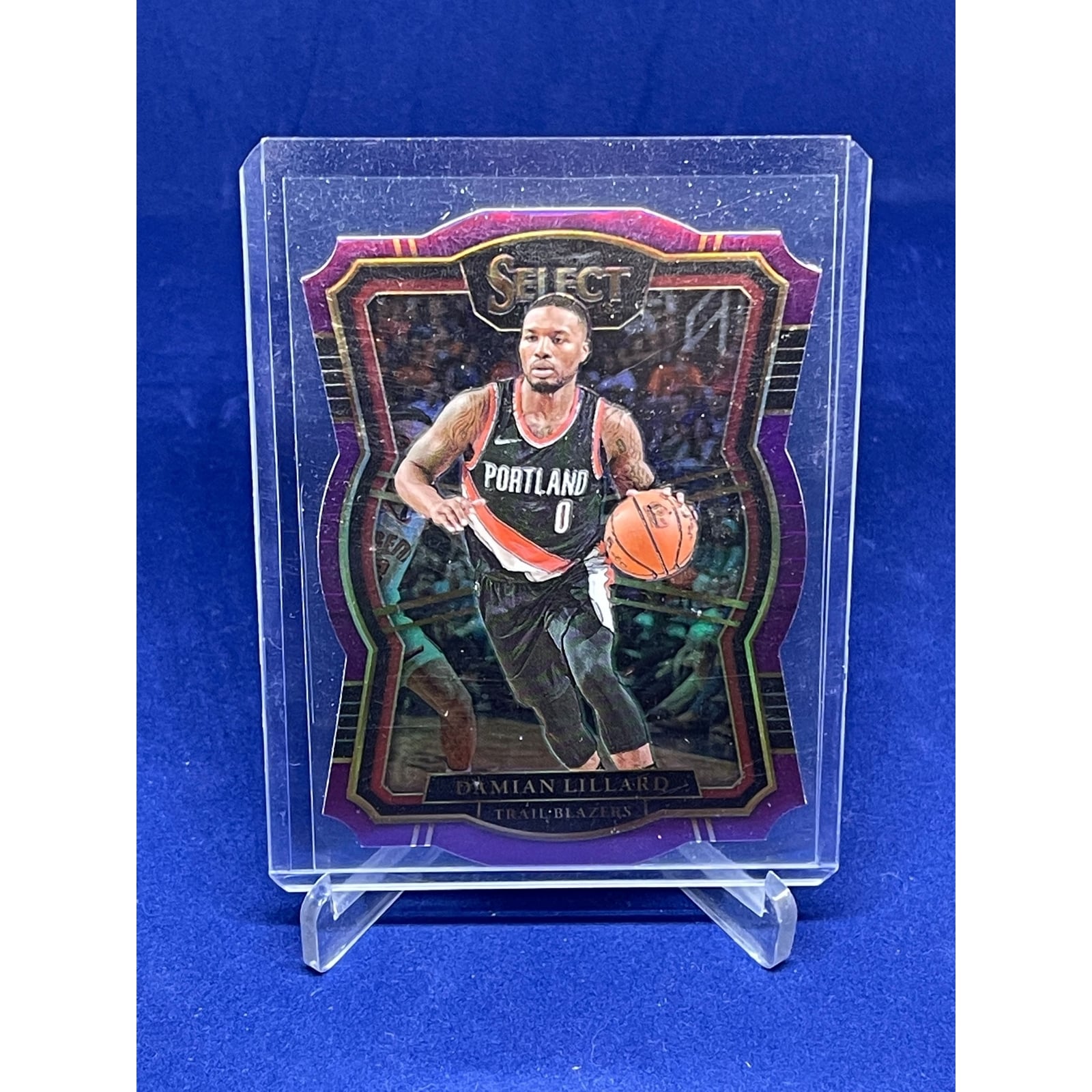 2017-18 SELECT PRIZMS PURPLE DIE CUT PREMIER LEBRON JAMES #51/99 