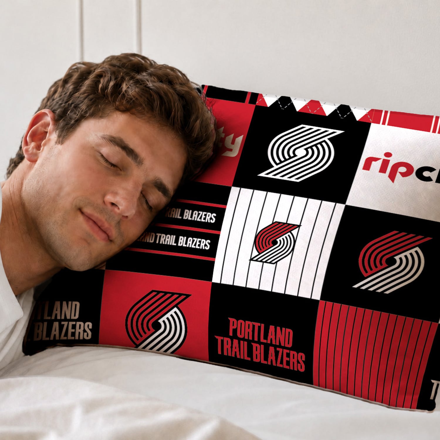 Pegasus Portland Trail Blazers Patchwork Plaid Two-Piece Twin/Twin XL Bed in a Bag Set