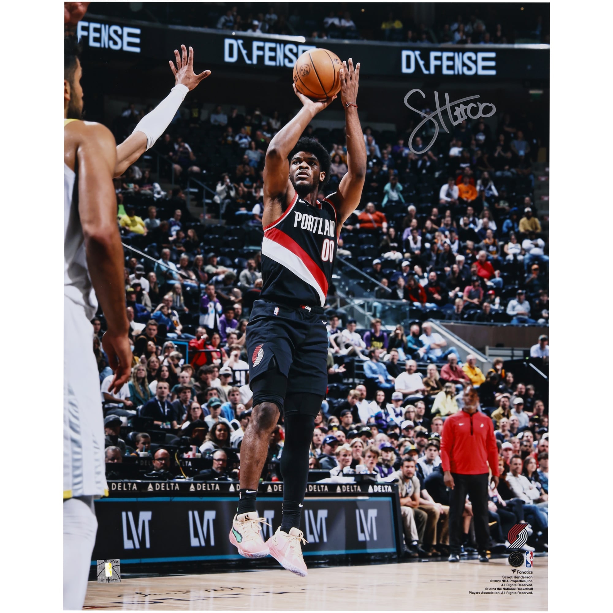 Scoot Henderson Portland Trail Blazers Autographed 16" x 20" Shooting in Black Photograph