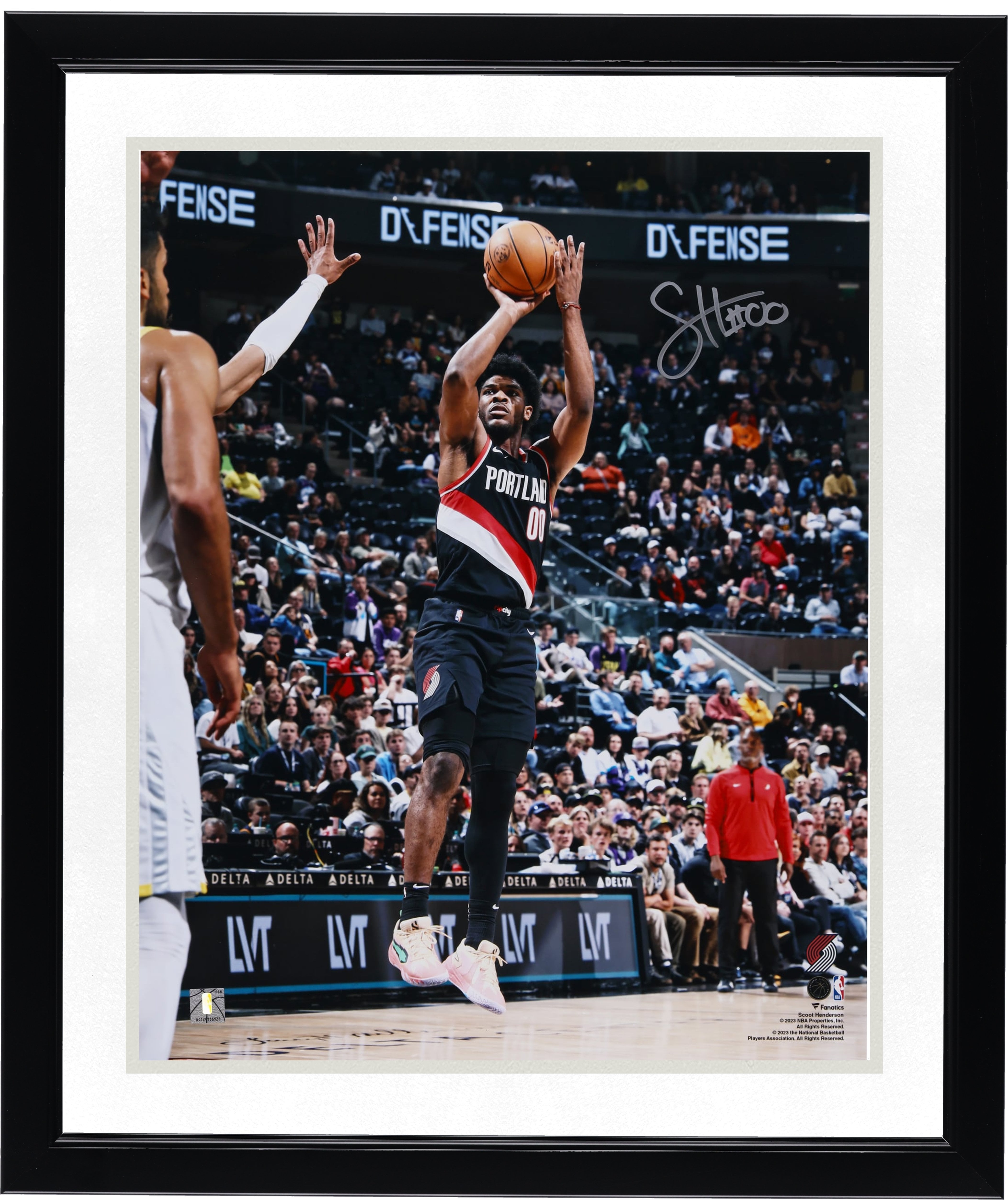 Scoot Henderson Portland Trail Blazers Autographed 16" x 20" Shooting in Black Photograph