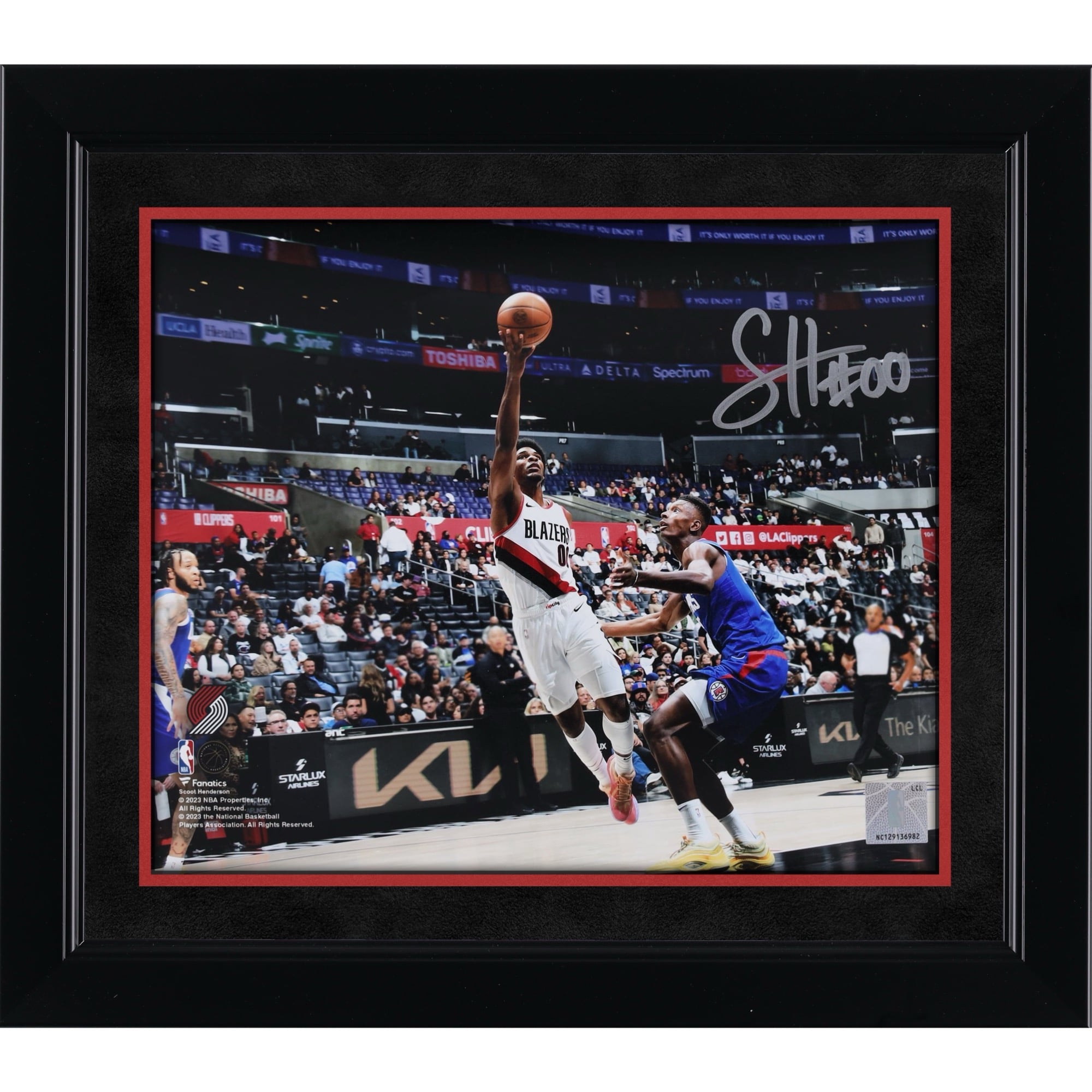 Scoot Henderson Portland Trail Blazers Autographed 8" x 10" Lay Up vs. Los Angeles Clippers Photograph