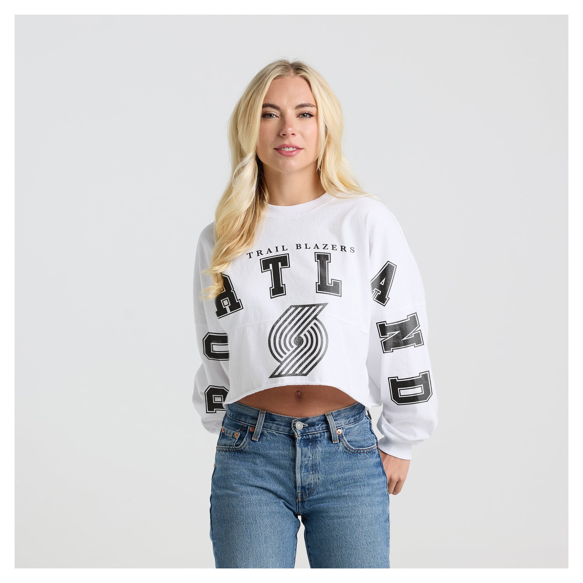 Women's Fanatics White Portland Trail Blazers Spirit Jersey Cropped Crew Neck Sweatshirt