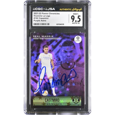 Carte autographiée de Carlos Casemiro (Real Madrid) 2021-22 Panini Chronicles Illusions Purple Astro n° 192, authentifiée par CGC (9,5/10).