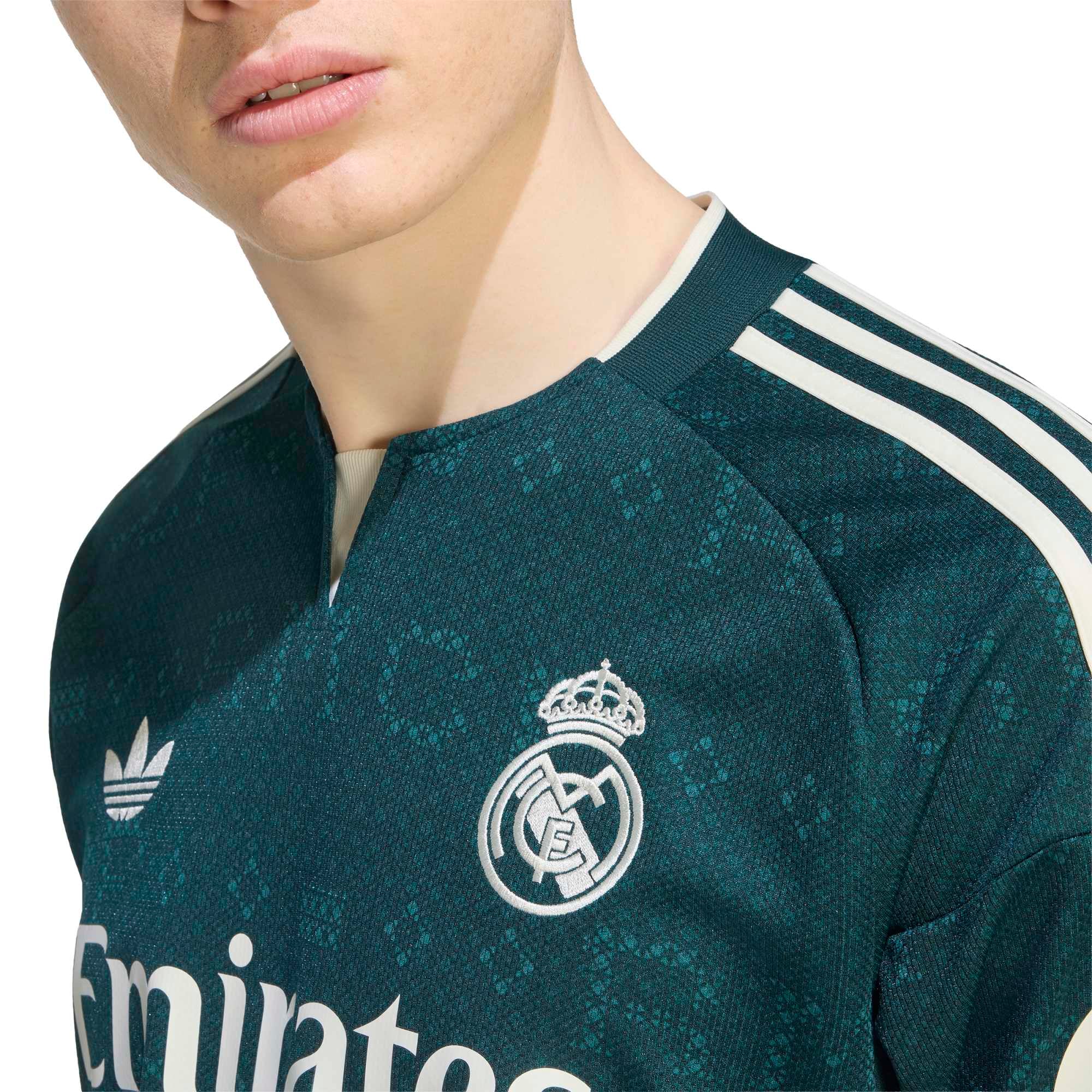 Maillot domicile réplique à manches longues adidas Real Madrid blanc 2026/27 pour homme