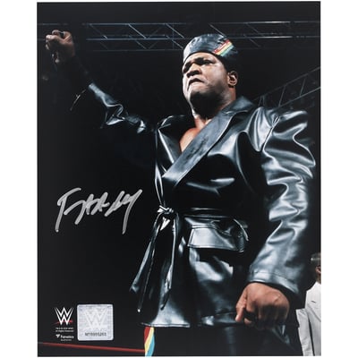 Ron Simmons WWE Autographed Fanatics Authentic 8" x 10" Raising Hand Pose Photograph  