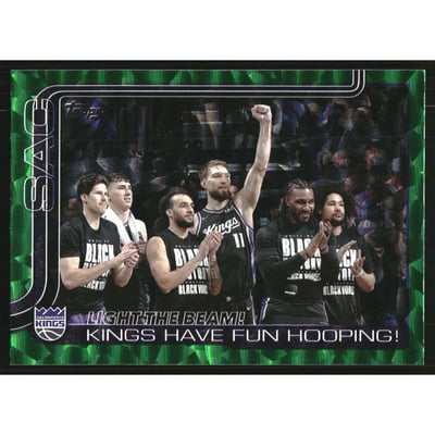 2025-26 Topps Crackleboard Green #295 Light The Beam!/Doug McDermott/Jake LaRavia/Devin Carter/Domantas Sabonis/Jae Crowder