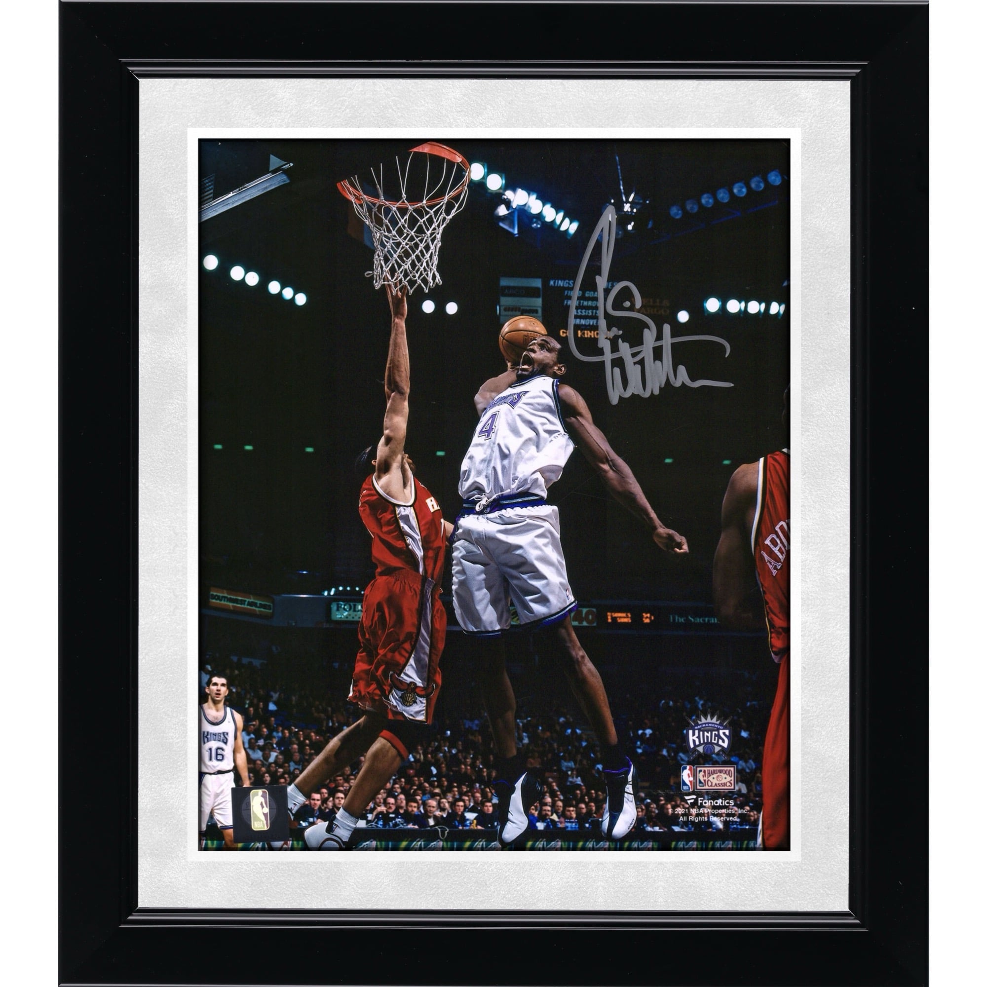 Photo dédicacée de Chris Webber (Sacramento Kings) - Dunk contre les Hawks (8'' x 10'')