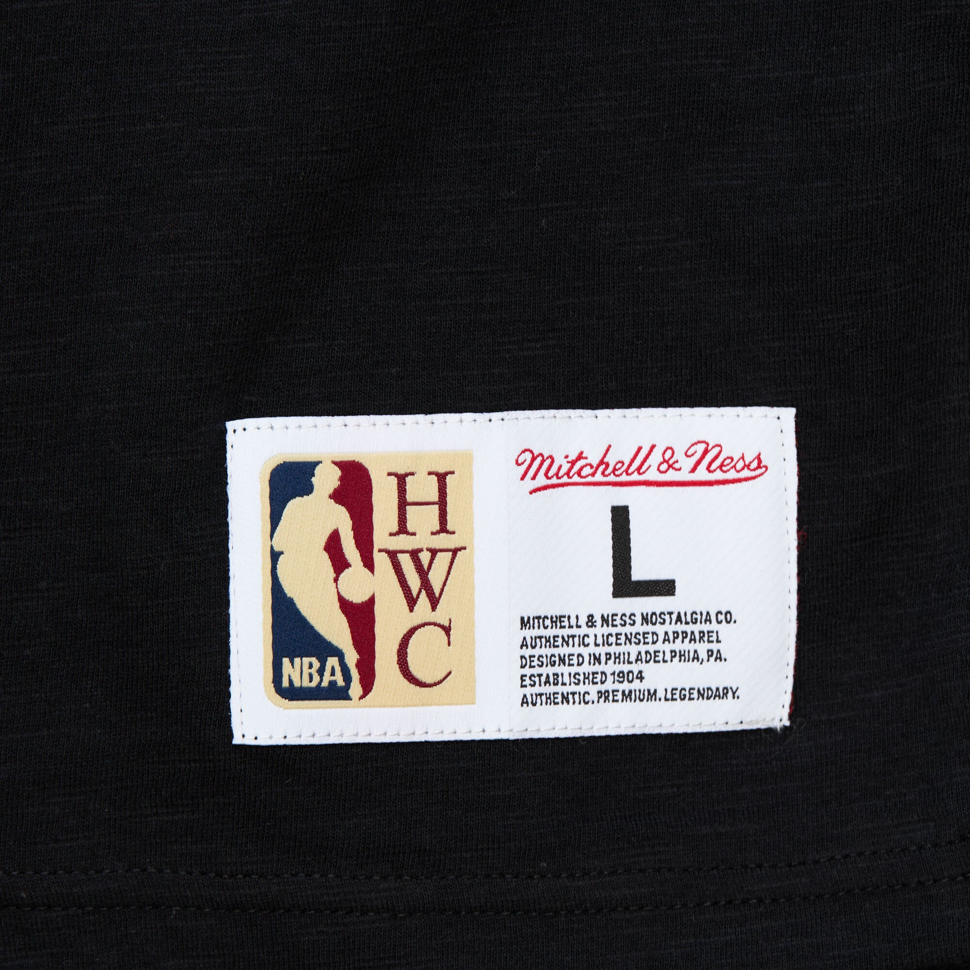 T-shirt Mitchell & Ness noir Sacramento Kings Hardwood Classics Legendary Slub pour homme