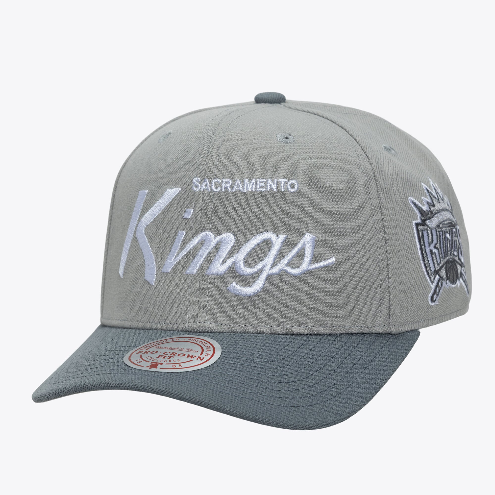 Men's Mitchell & Ness Gray Sacramento Kings Thunderstorm Head Coach Pro Crown Snapback Hat