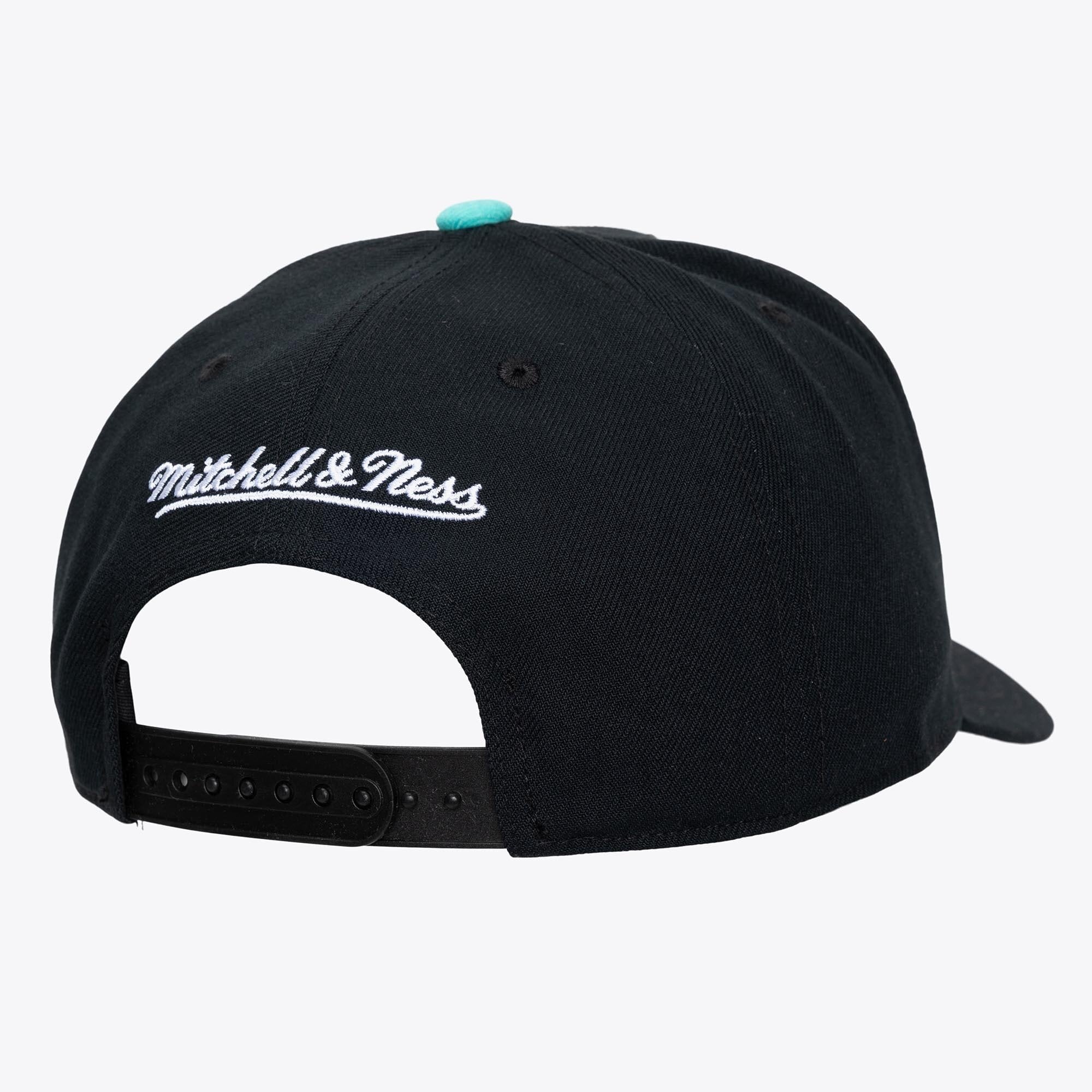 Casquette Mitchell & Ness noire San Antonio Spurs Legendary Home Pro Pinch Snapback pour homme