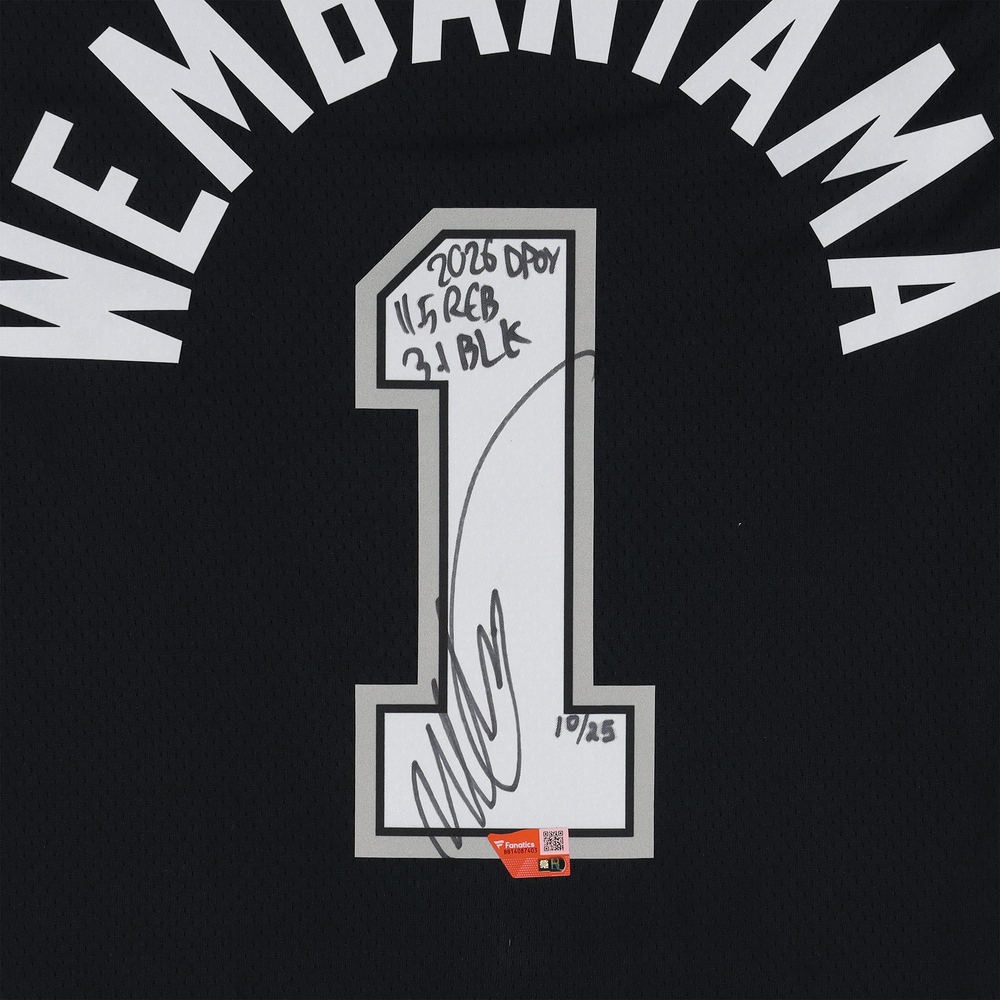 Maillot Swingman Nike Icon Edition noir autographié par Victor Wembanyama des San Antonio Spurs, avec plusieurs inscriptions - Édition limitée à 25 exemplaires