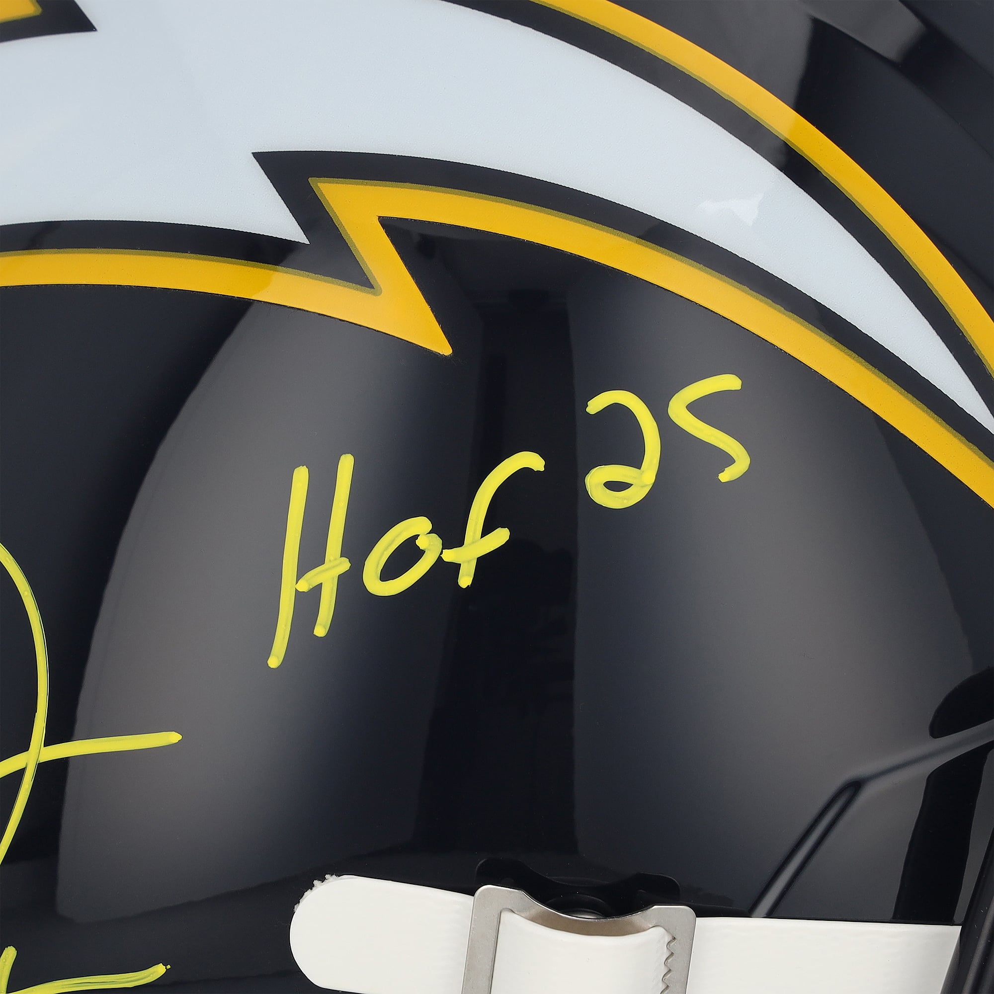 Casque réplique Riddell 2025 Alternate Speed ​​autographié par Antonio Gates des Chargers de San Diego, avec inscription « HOF 25 ».