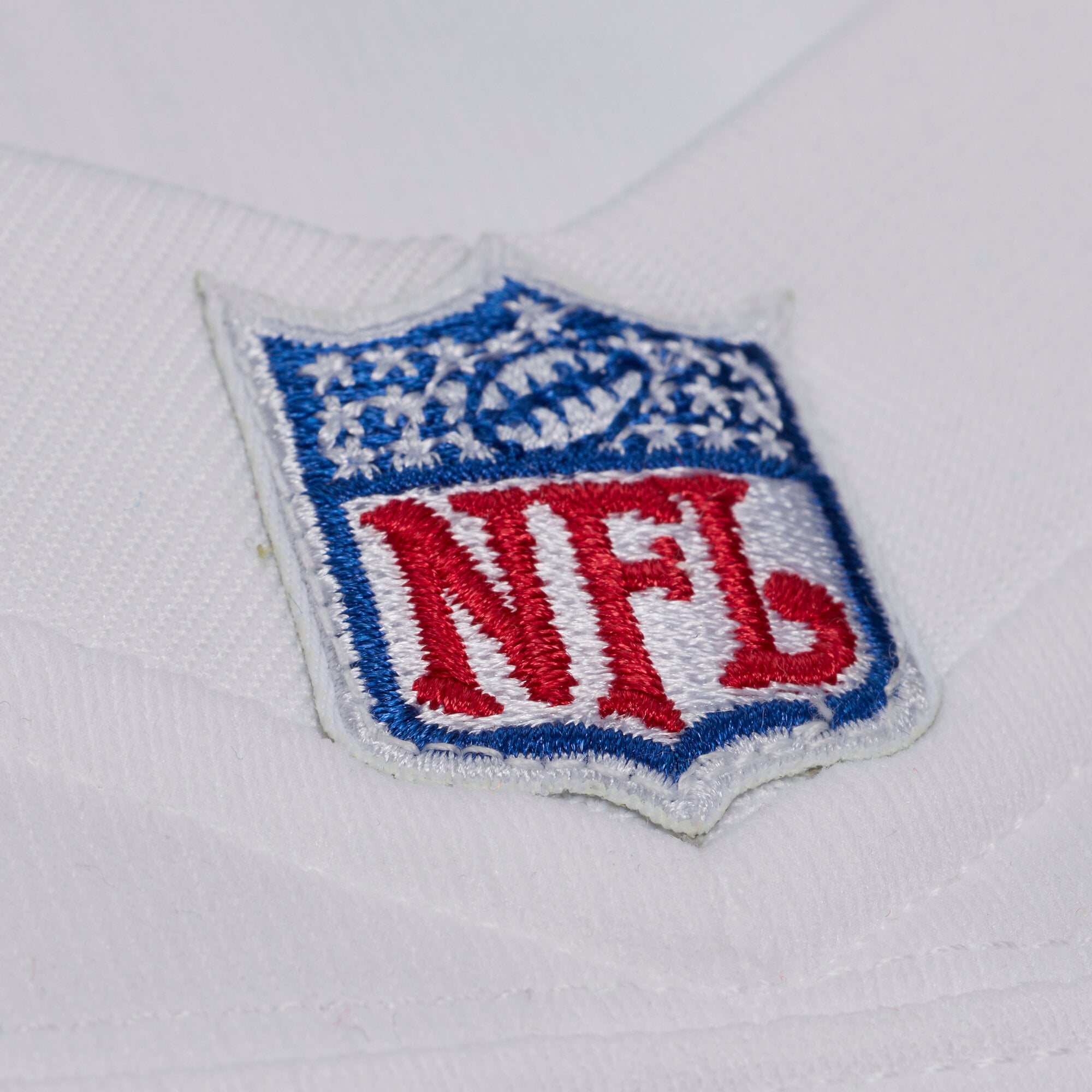 Maillot réplique Mitchell & Ness LaDainian Tomlinson blanc des Chargers de San Diego (édition 2001 Legacy) pour homme