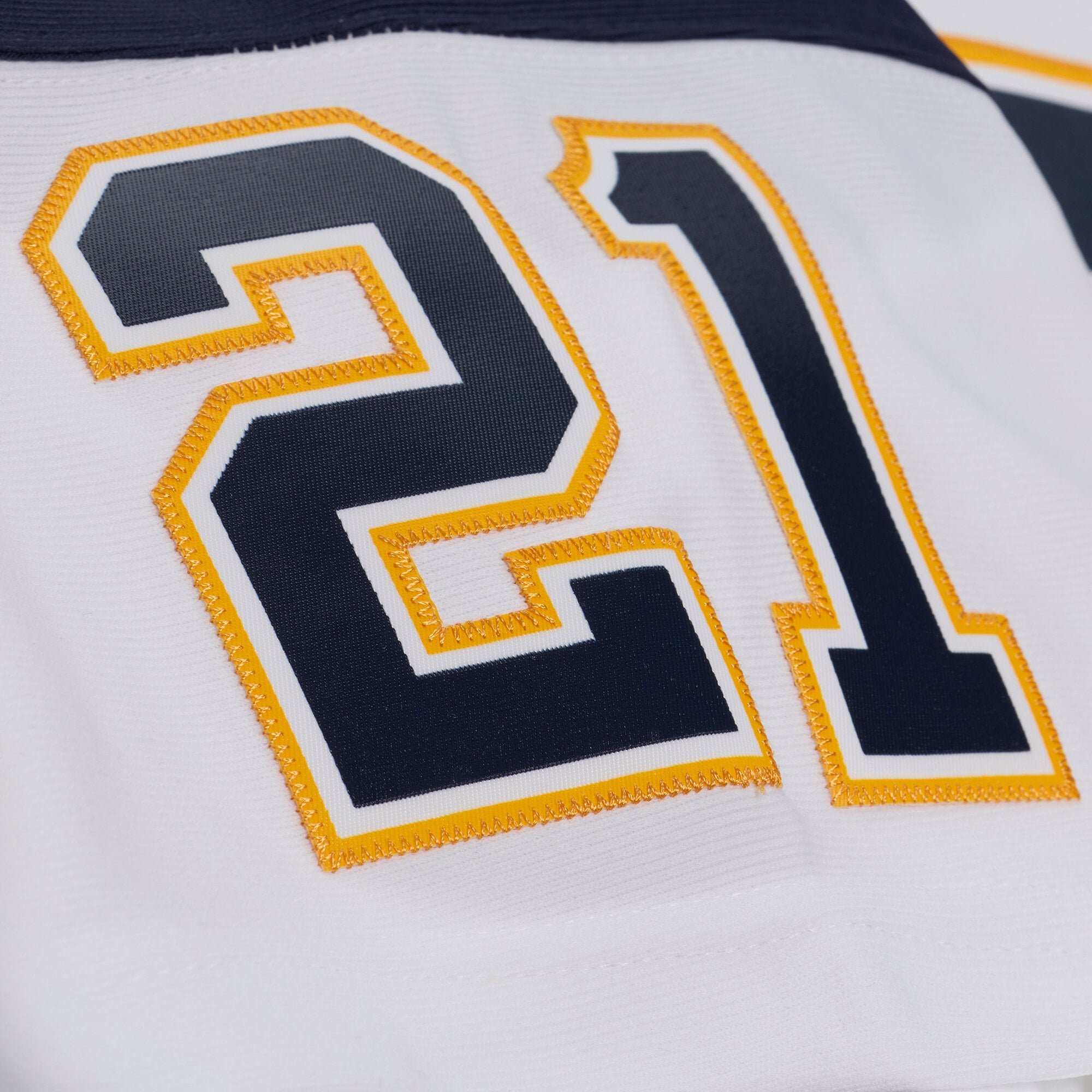 Maillot réplique Mitchell & Ness LaDainian Tomlinson blanc des Chargers de San Diego (édition 2001 Legacy) pour homme