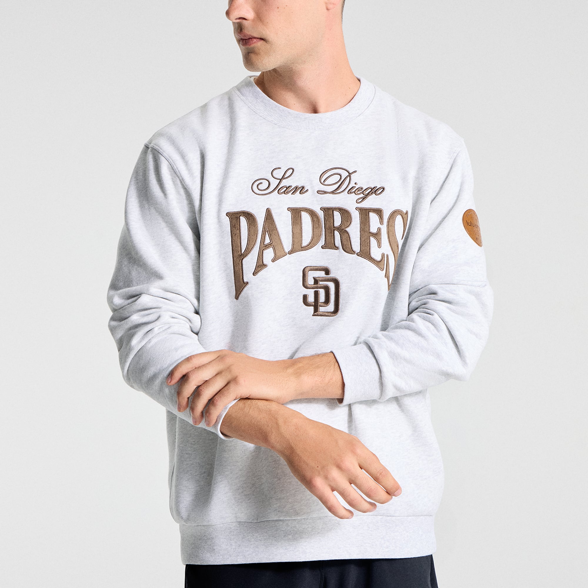 Sweat-shirt Steady State des Padres de San Diego, gris chiné ultra clair, pour homme la marque lululemon.