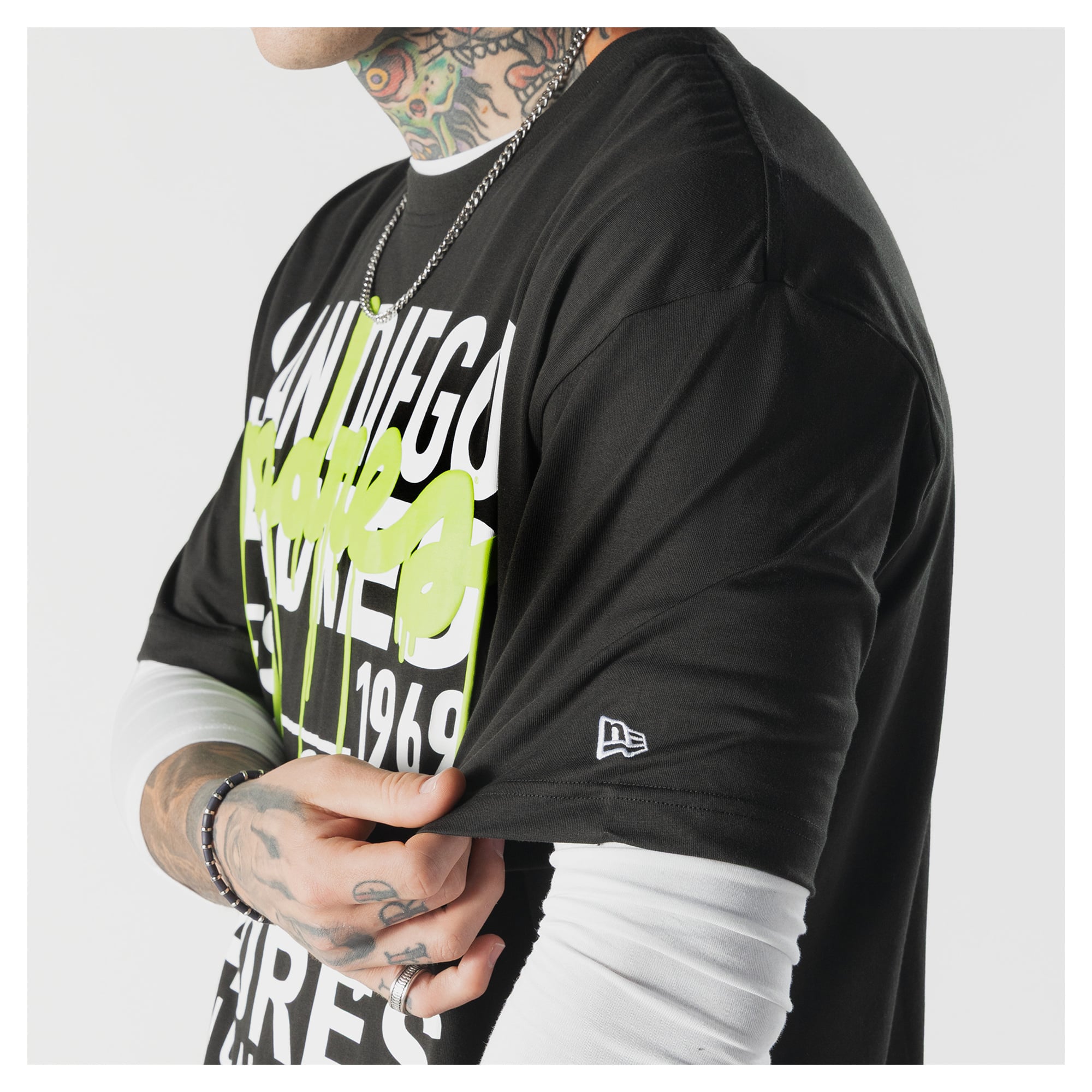 Men's New Era Black San Diego Padres Lifestyle Glow Spray Paint T-Shirt