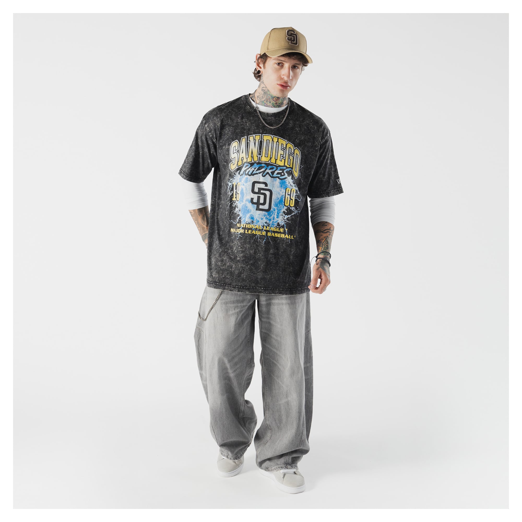 T-shirt New Era noir pour homme, motif éclair, style rond, délavage minéral, San Diego Padres