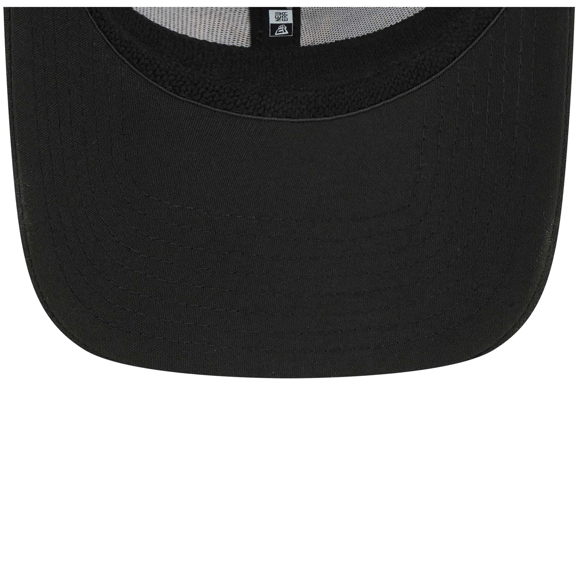 Men's New Era Black San Diego Padres Logo 39THIRTY Flex Hat