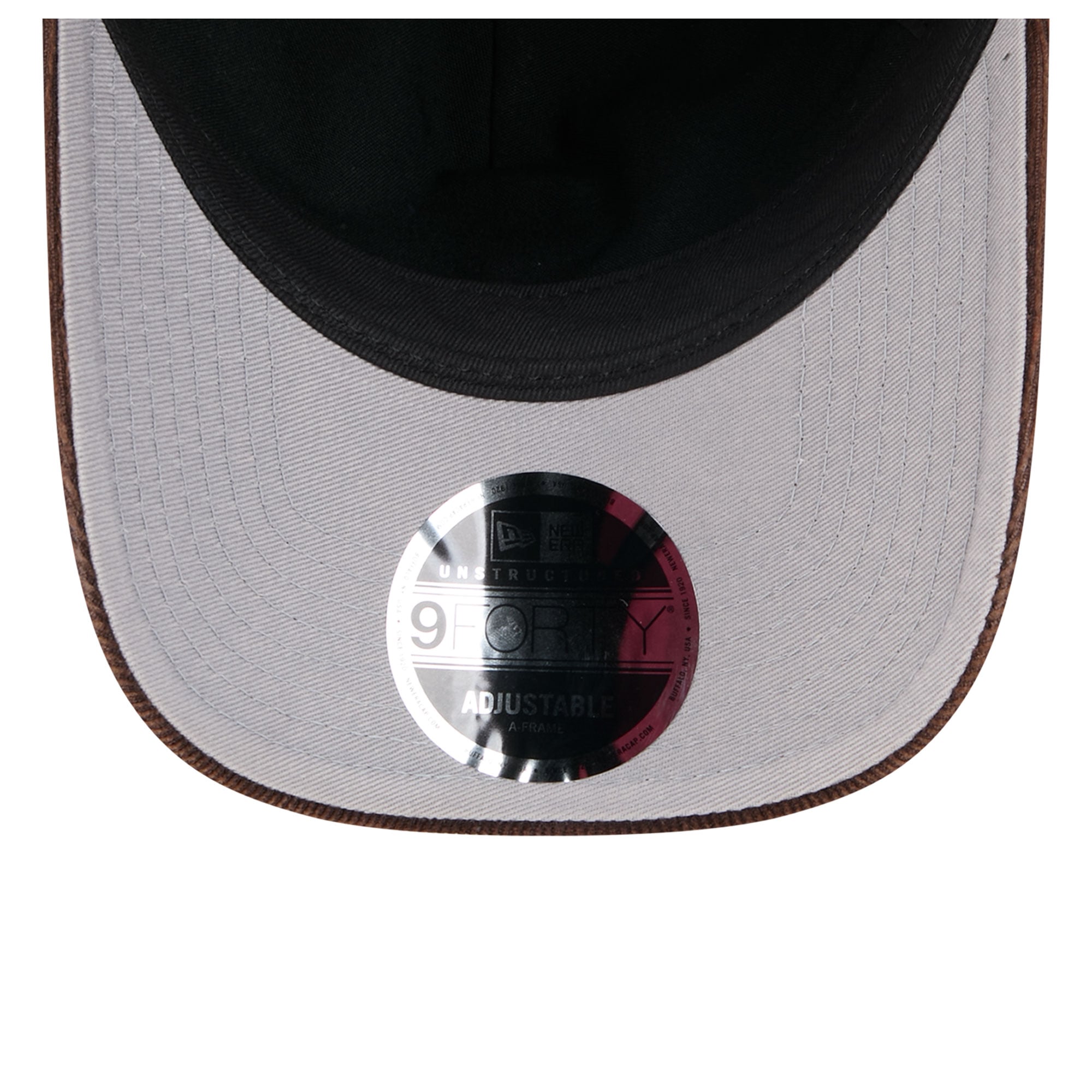 Casquette New Era marron pour homme, modèle 9FORTY, avec écusson latéral des Padres de San Diego (Série mondiale 1998) et monture ajustable.