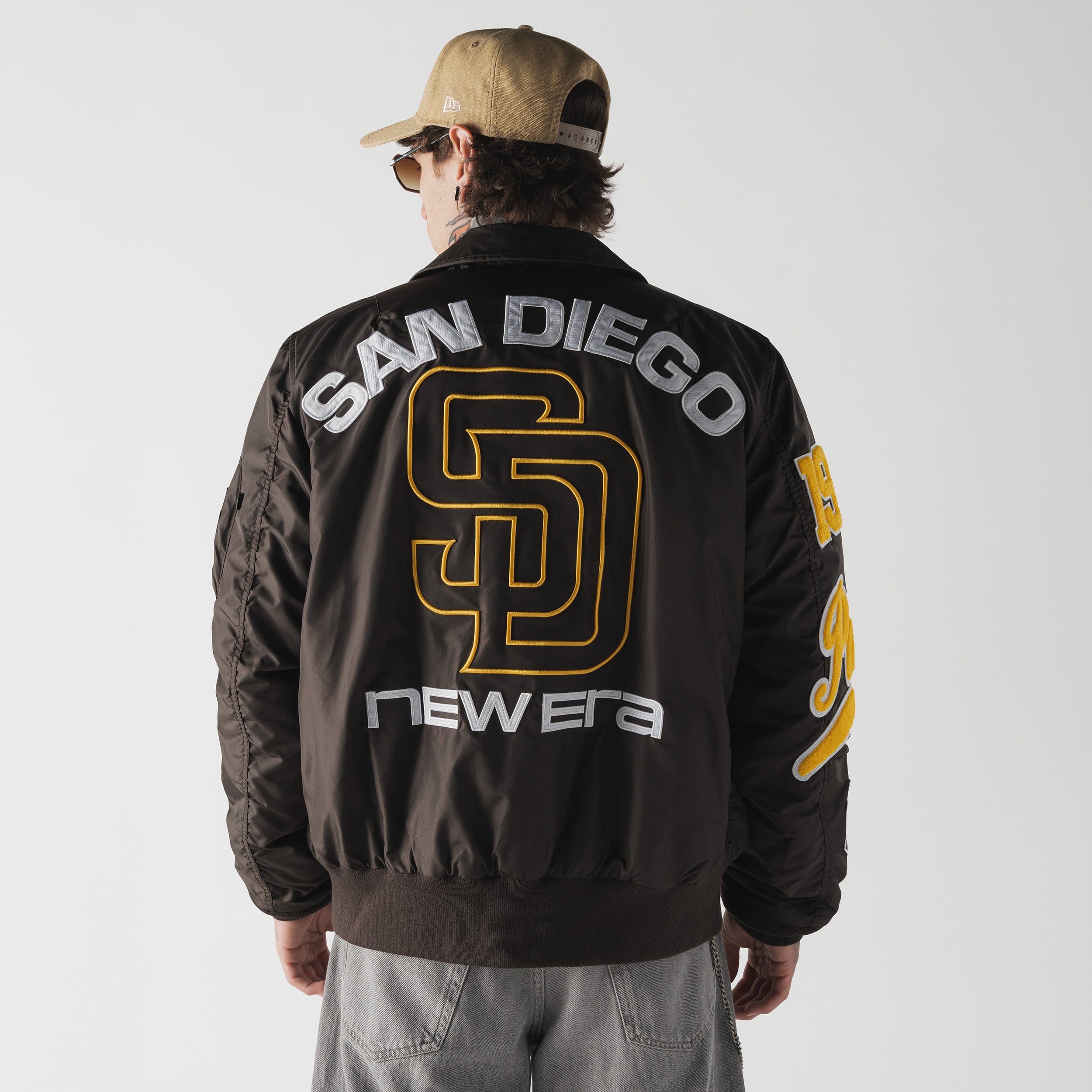 Veste bomber zippée New Era x Alpha Industries marron San Diego Padres MA-1 pour homme