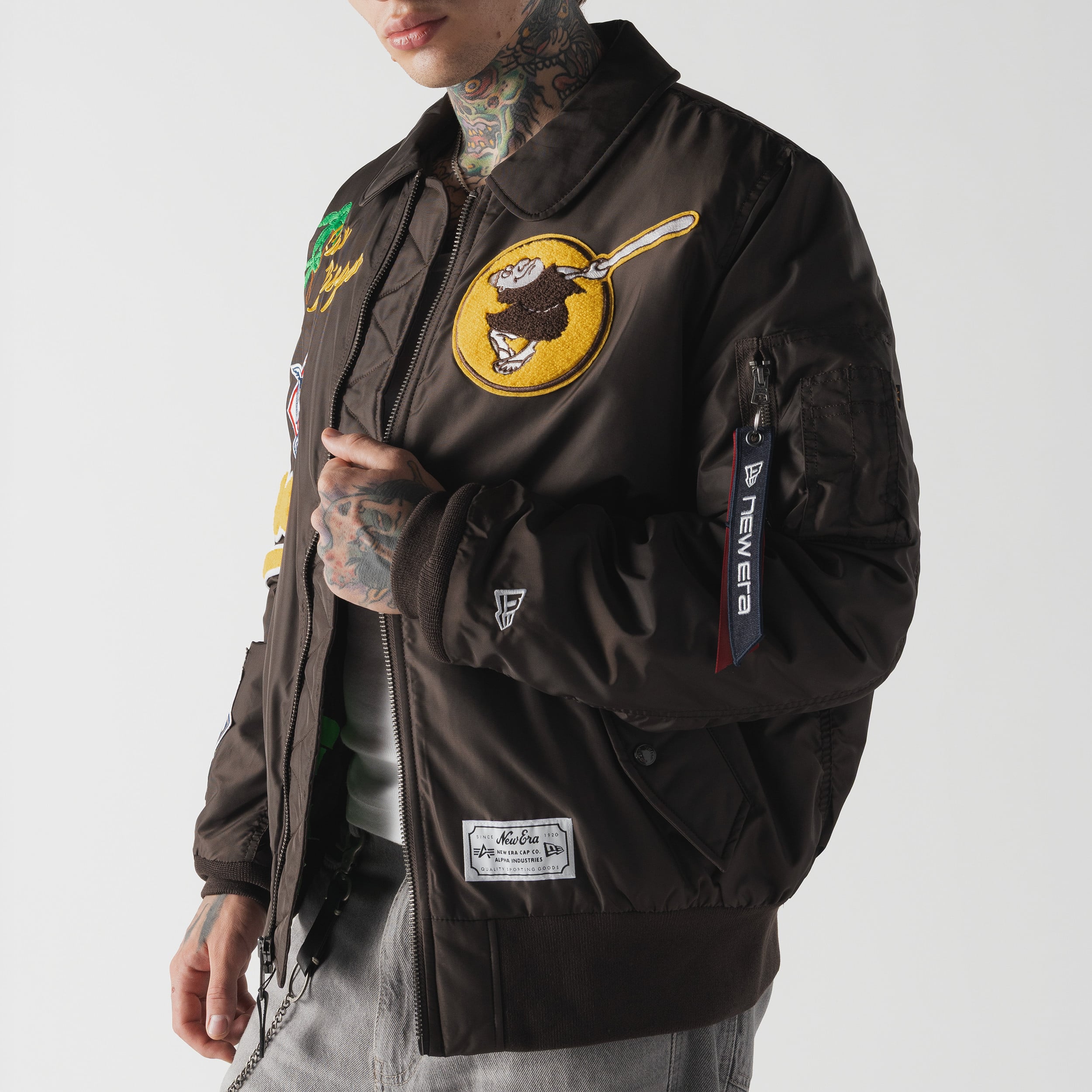 Veste bomber zippée New Era x Alpha Industries marron San Diego Padres MA-1 pour homme