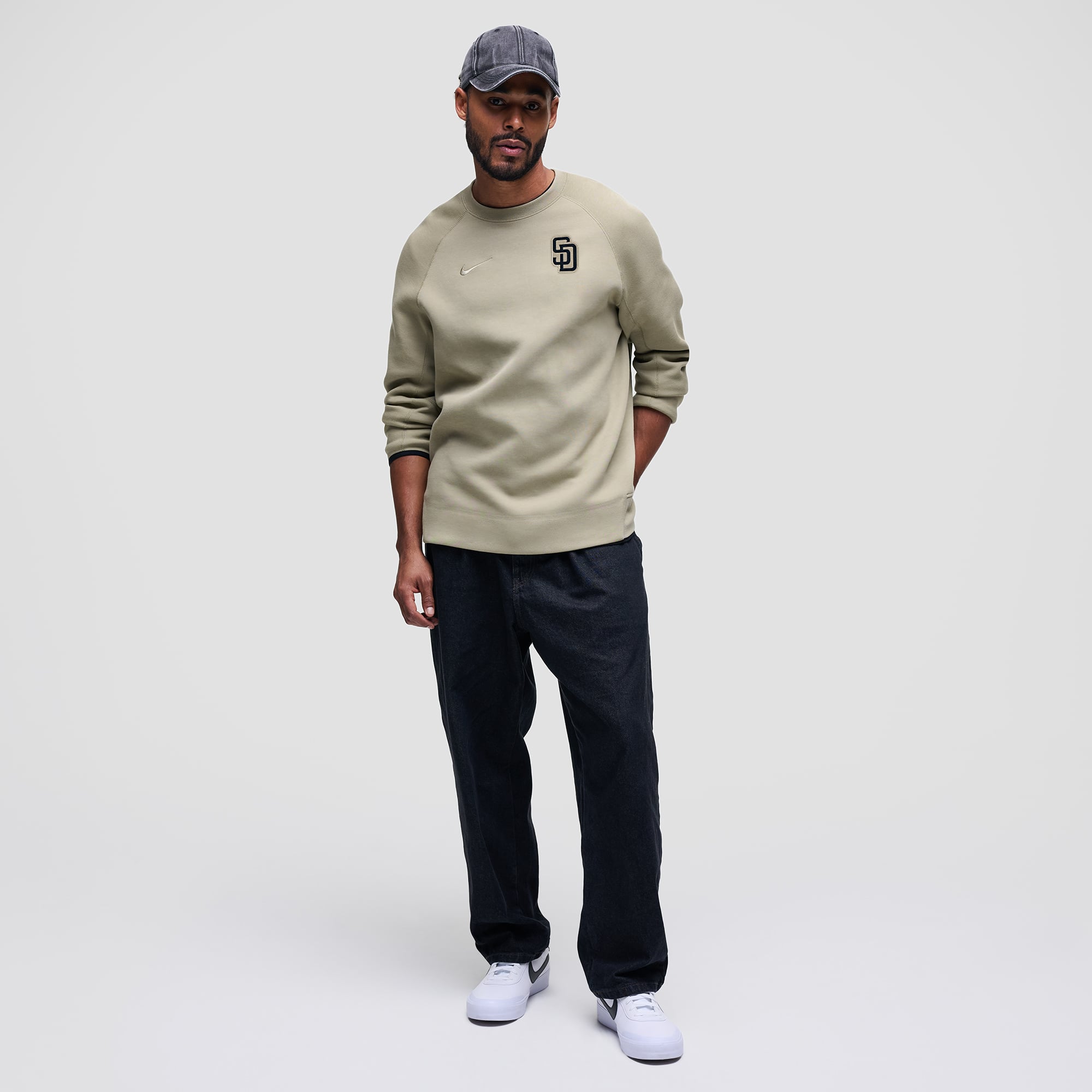 Sweat-shirt Nike Tech Fleece Raglan olive des San Diego Padres pour homme