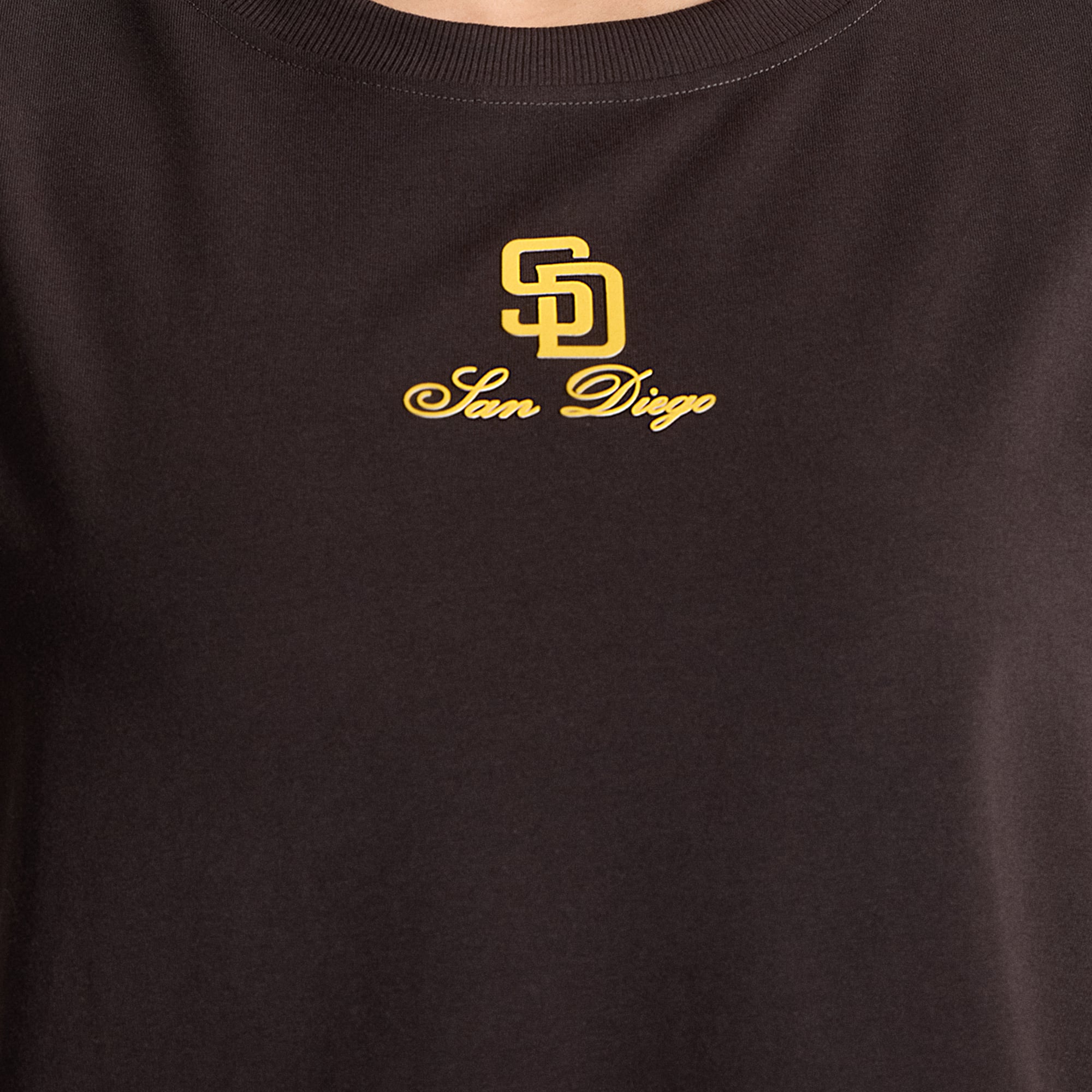 T-shirt court en coton biologique lululemon Black Sable San Diego Padres All Yours pour femme