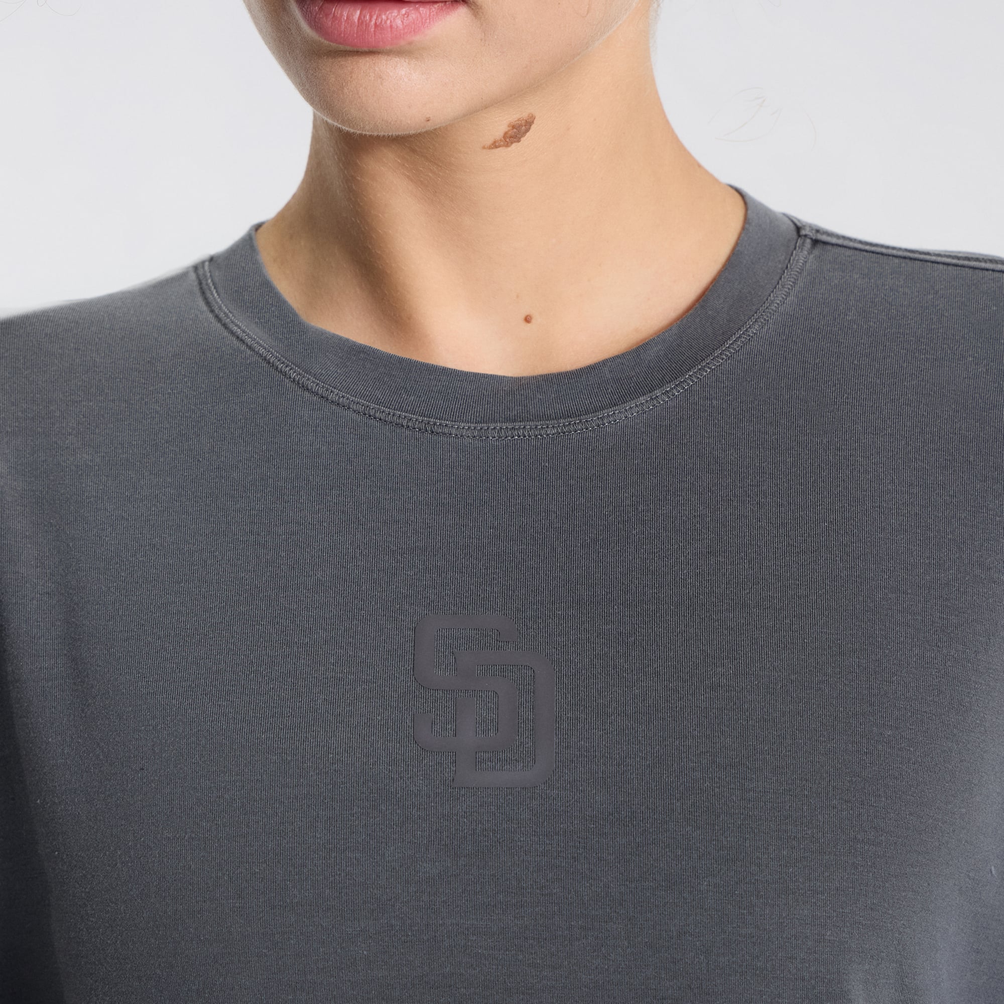 T-shirt à manches longues EasySet Relaxed-Fit gris San Diego Padres de lululemon pour femmes