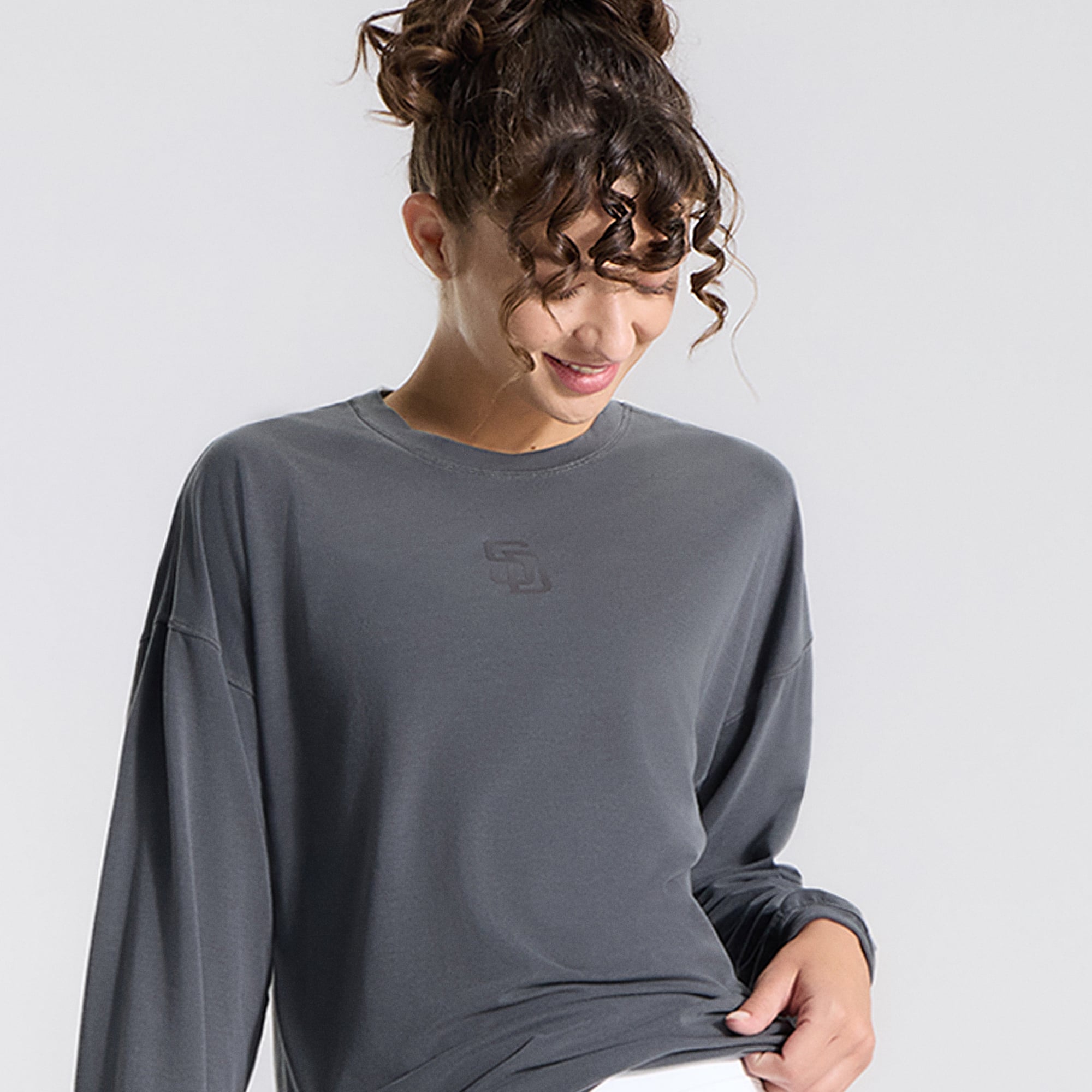 T-shirt à manches longues EasySet Relaxed-Fit gris San Diego Padres de lululemon pour femmes