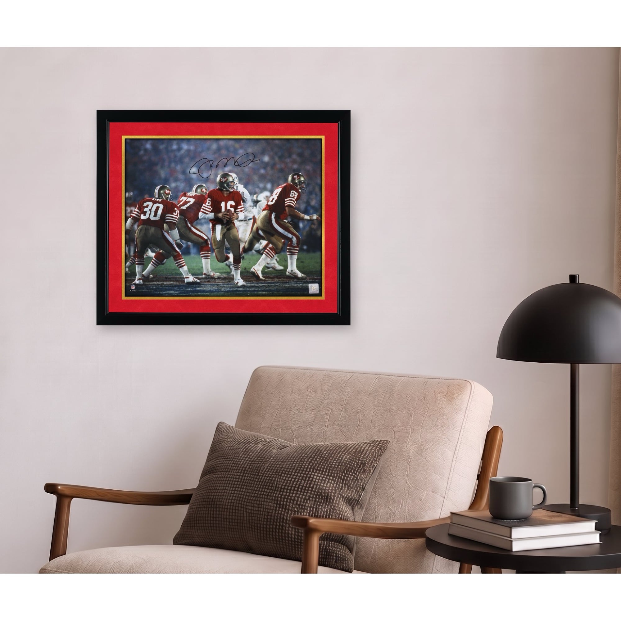 Photo dédicacée de Joe Montana, joueur des 49ers de San Francisco, format 40 x 50 cm (16 x 20 pouces), prise lors du Super Bowl XIX.