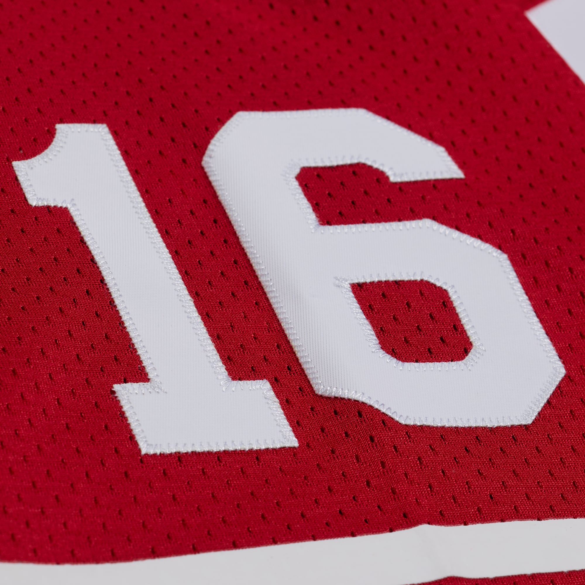 Mitchell & Ness Joe Montana Scarlet San Francisco 49ers Maillot de joueur retraité authentique Throwback pour hommes