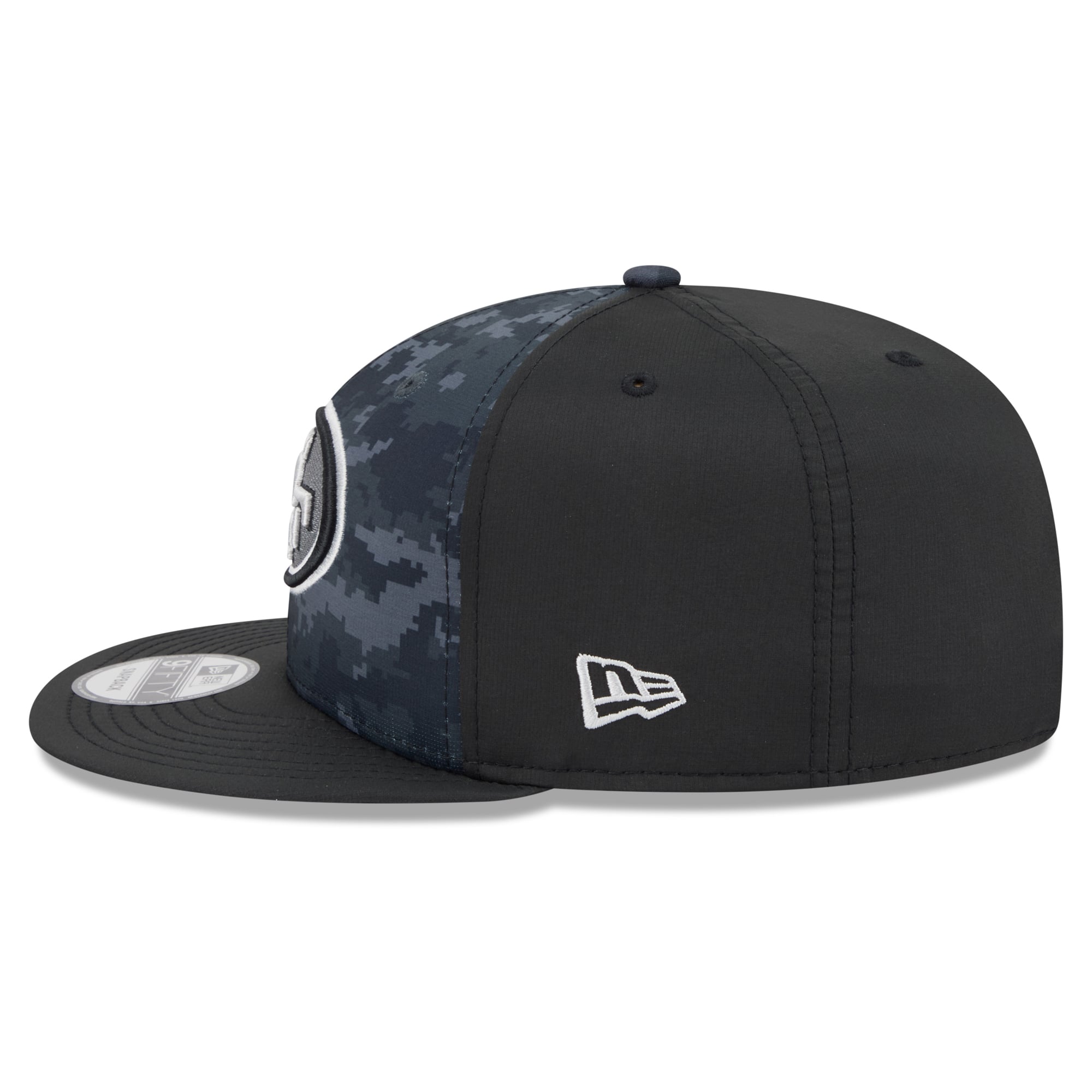 Men's New Era Black San Francisco 49ers 2026 Salute To Service 9FIFTY Snapback Hat