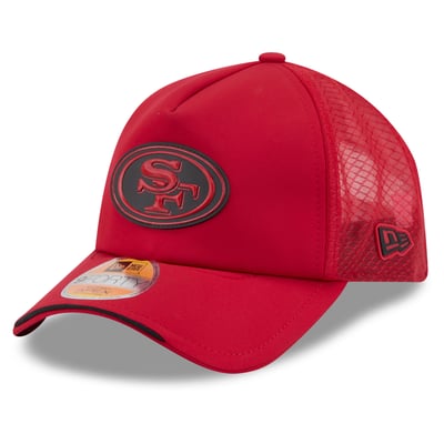 San Francisco 49ers New Era 2026 Sideline Apex 9FORTY Adjustable Trucker Hat - Scarlet