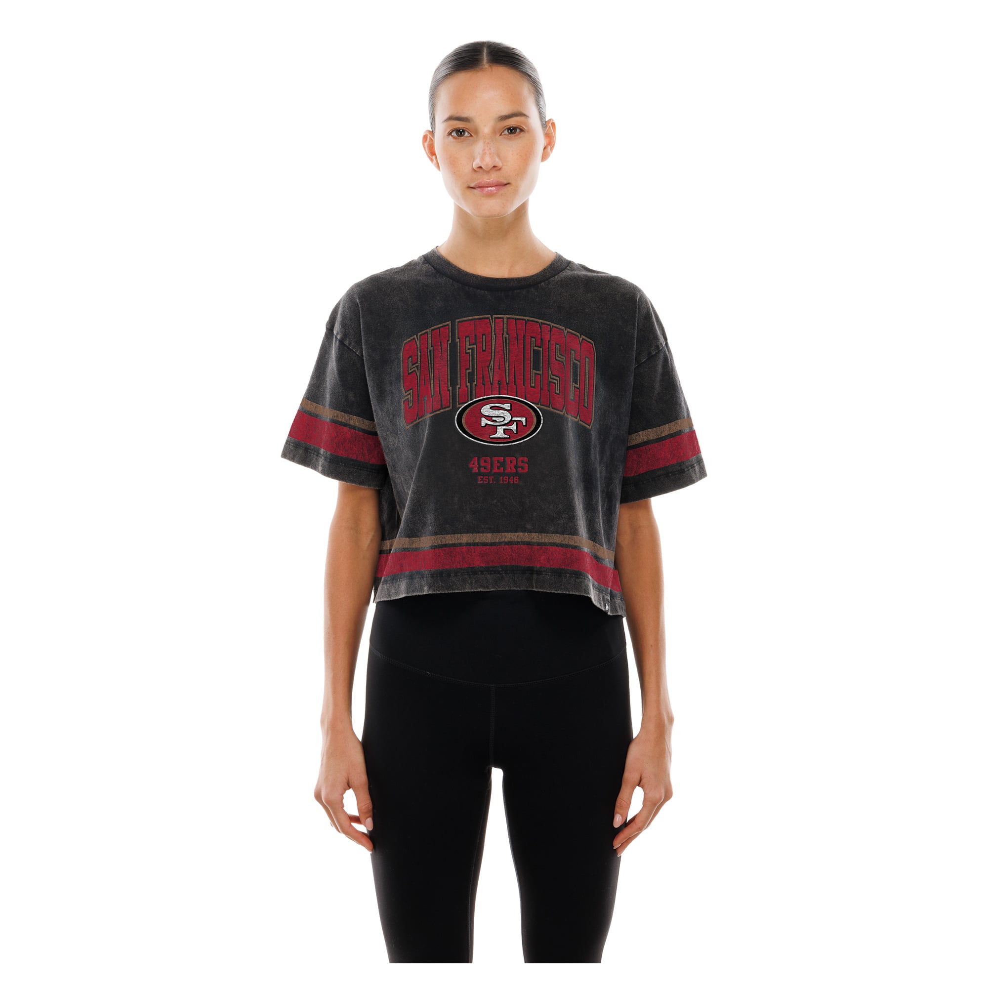 T-shirt court New Era noir pour femme, San Francisco 49ers Lifestyle, délavage minéral, coupe carrée