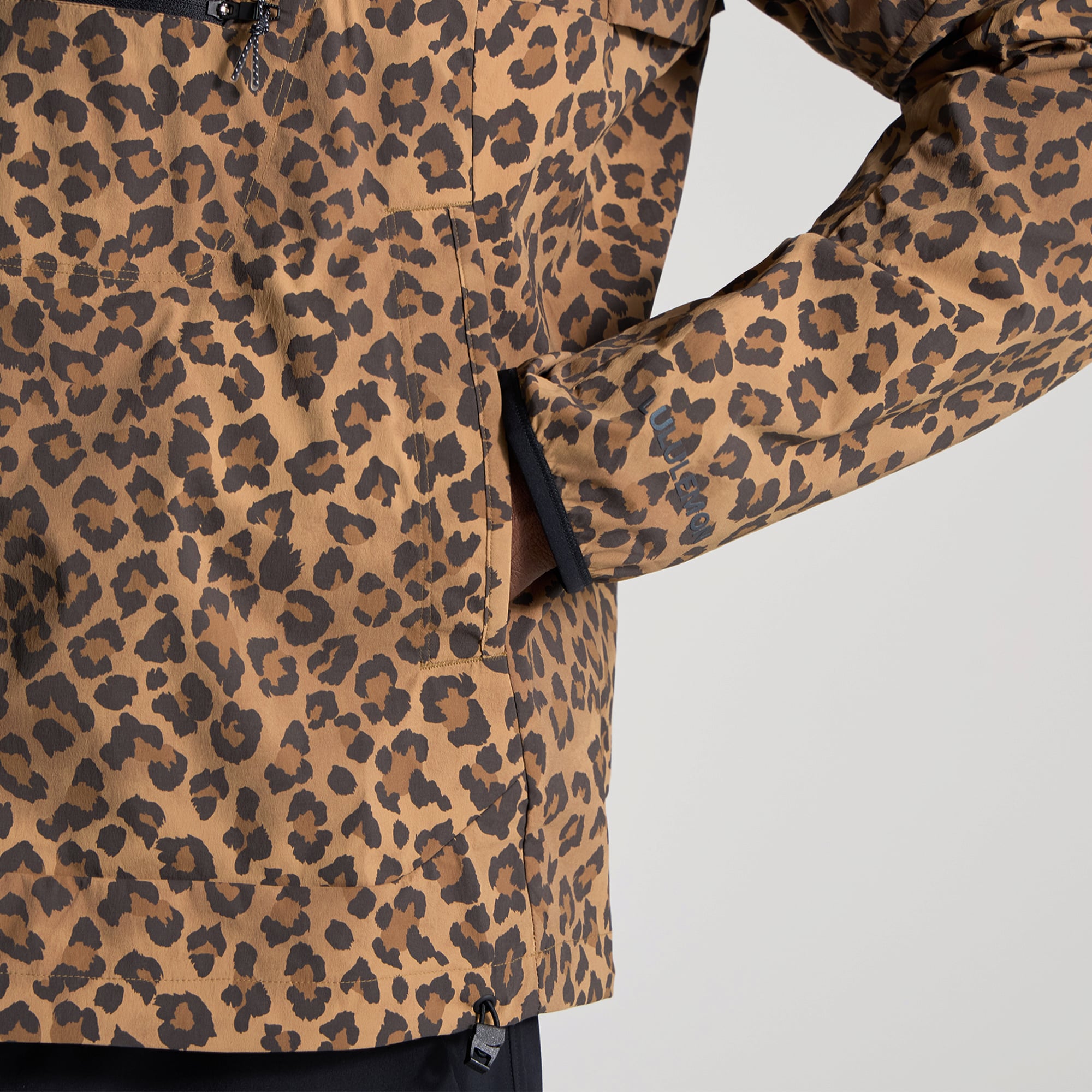 Men's lululemon San Francisco Giants Multi-Pocket Running Anorak *Leopard