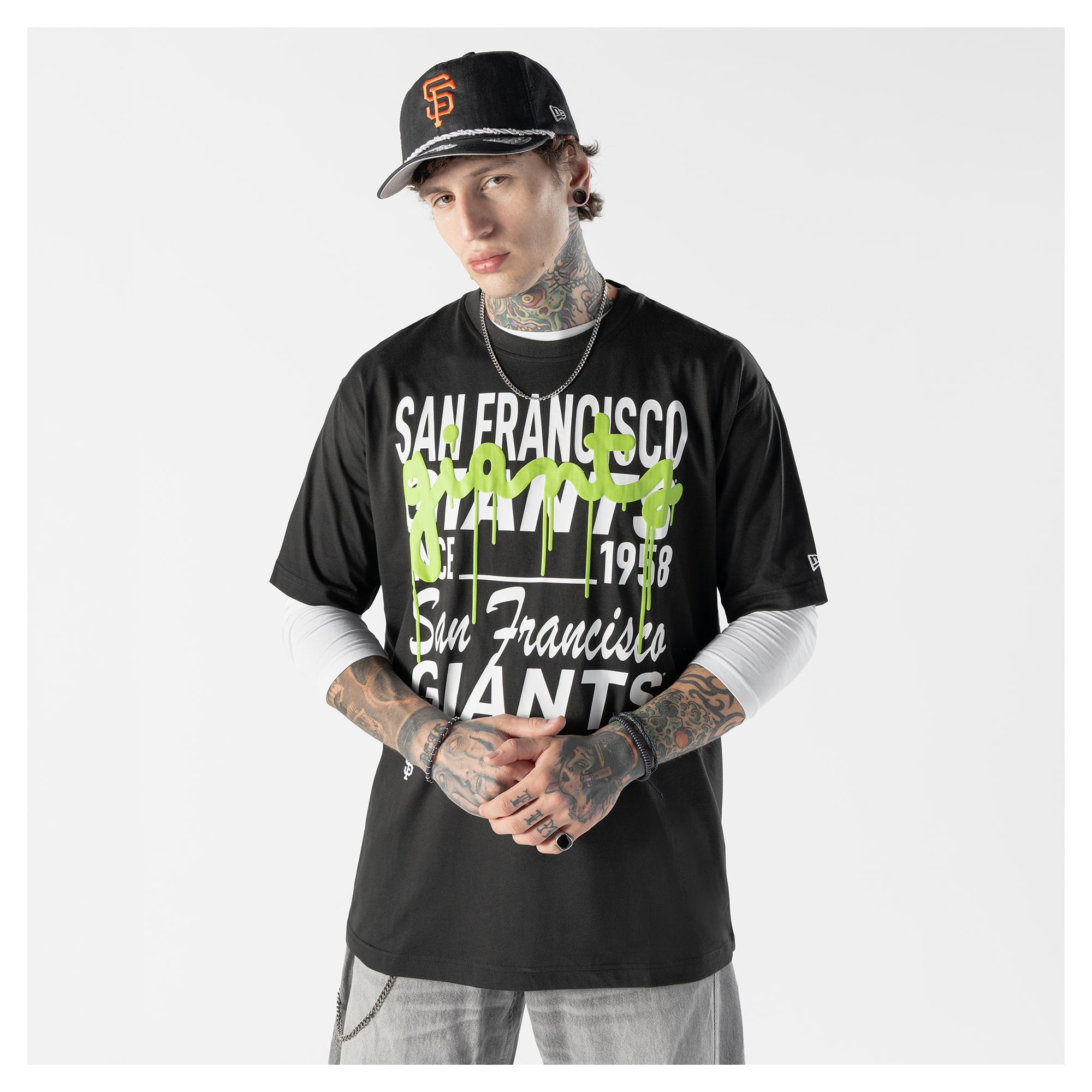T-shirt New Era noir pour homme, motif peinture en aérosol phosphorescente, San Francisco Giants.