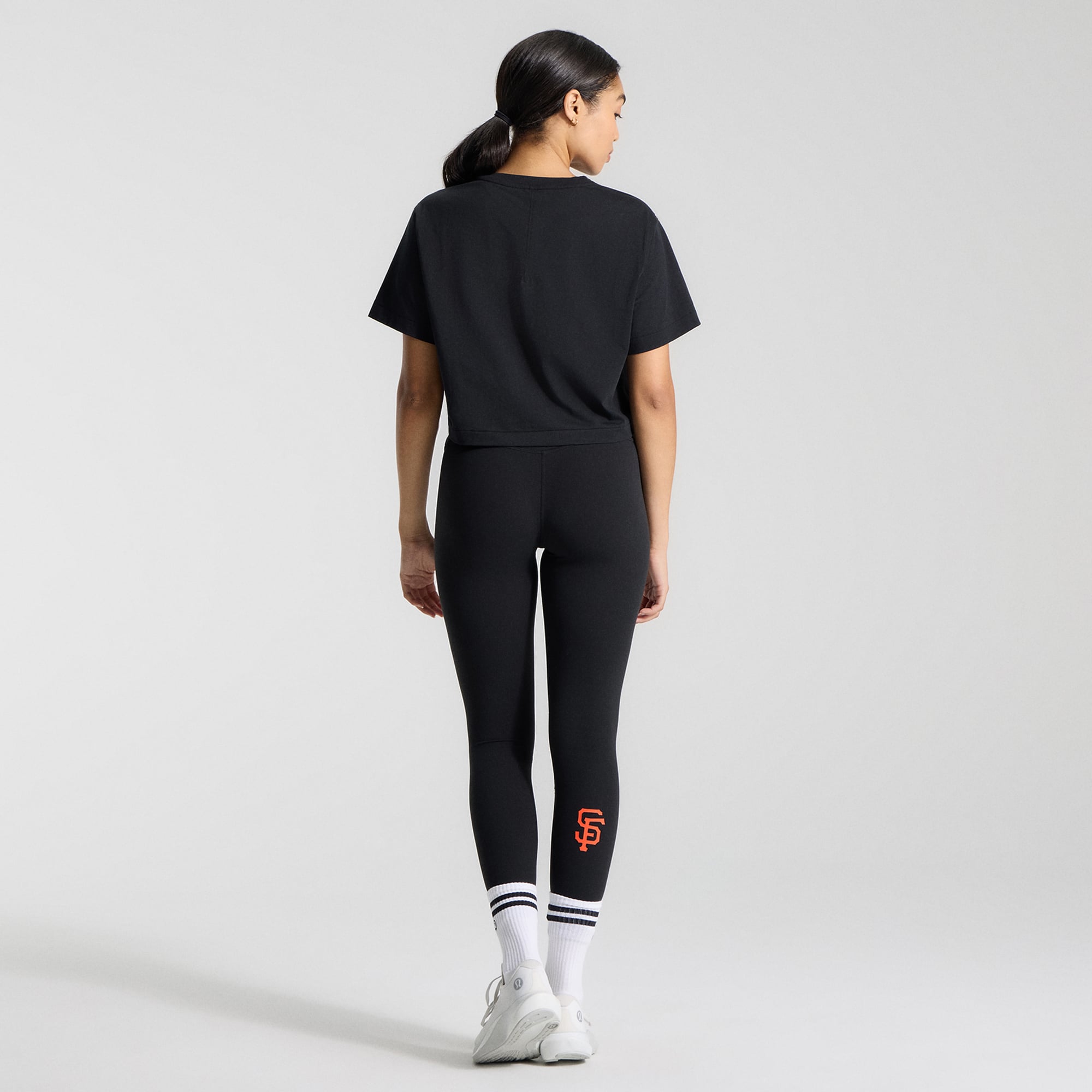 T-shirt court en coton biologique noir San Francisco Giants All Yours de lululemon pour femme