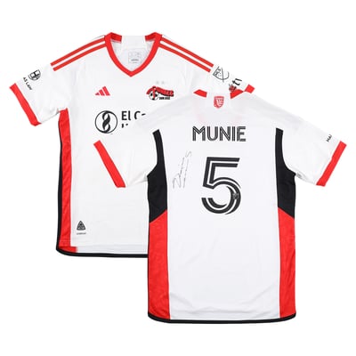 Daniel Munie San Jose Earthquakes Autographed Fanatics Authentic Match-Used #5 White Jersey from the 2025 MLS Season - Size L