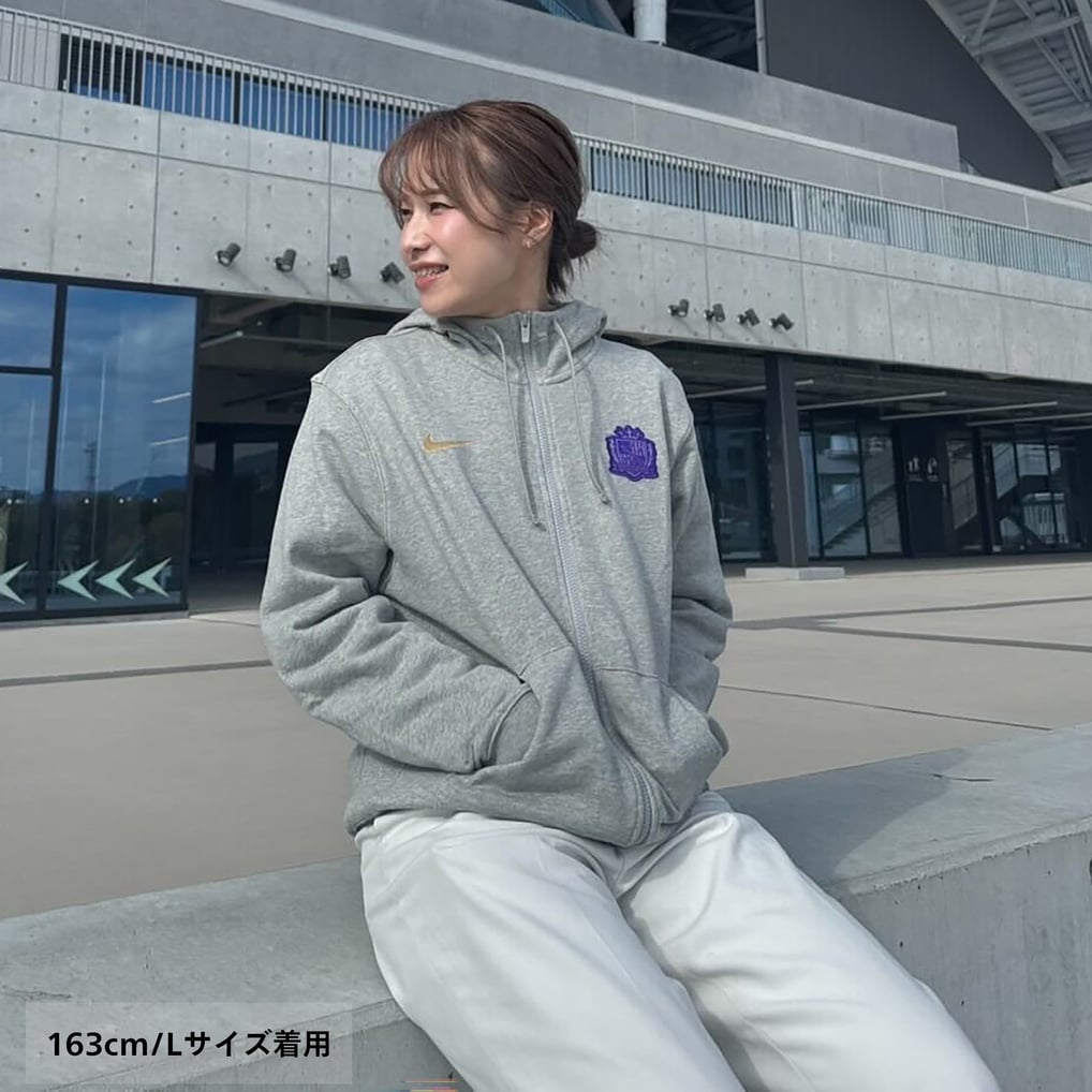 25 NIKEフーディー