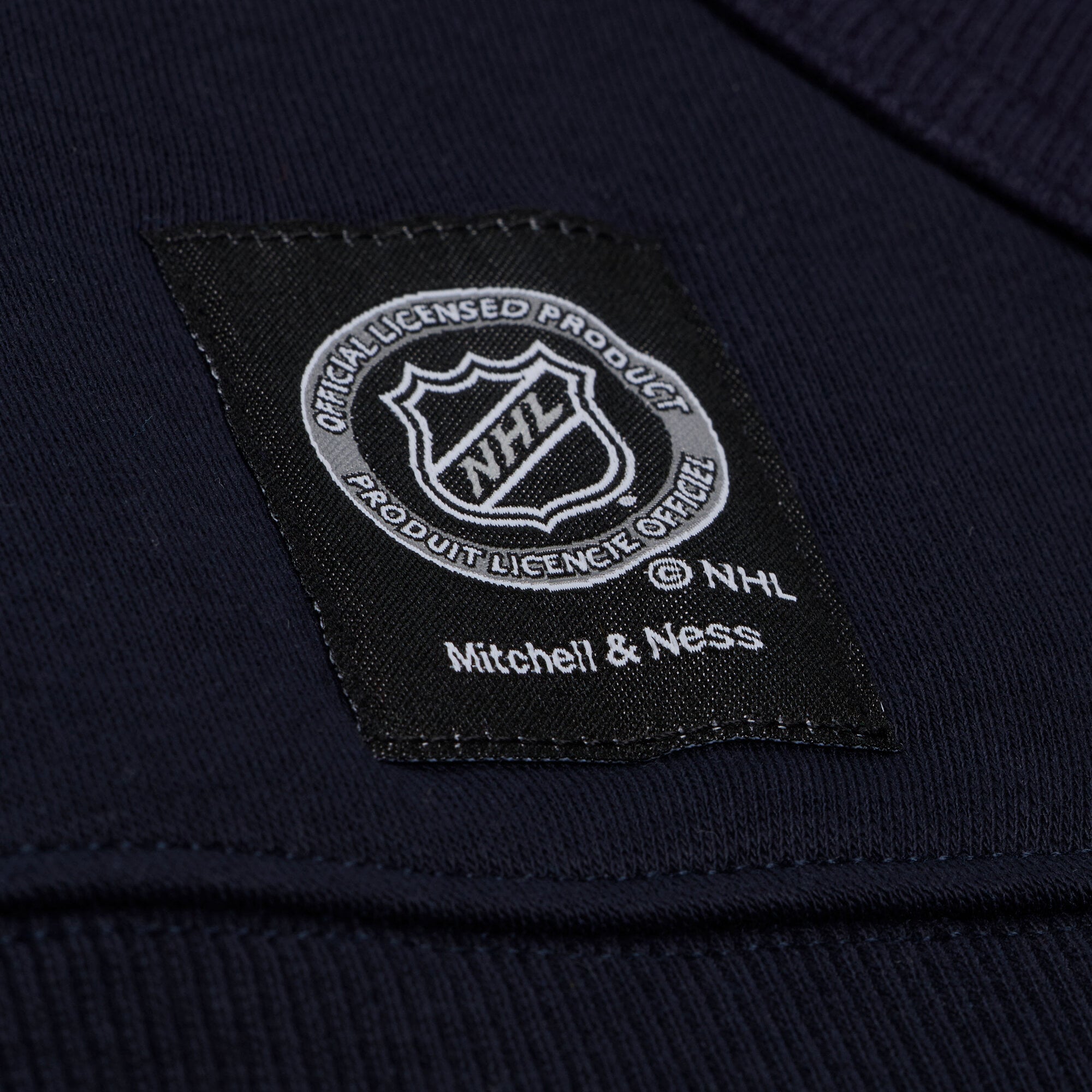 Sweat à capuche Mitchell & Ness blanc/bleu marine Seattle Kraken pour femme