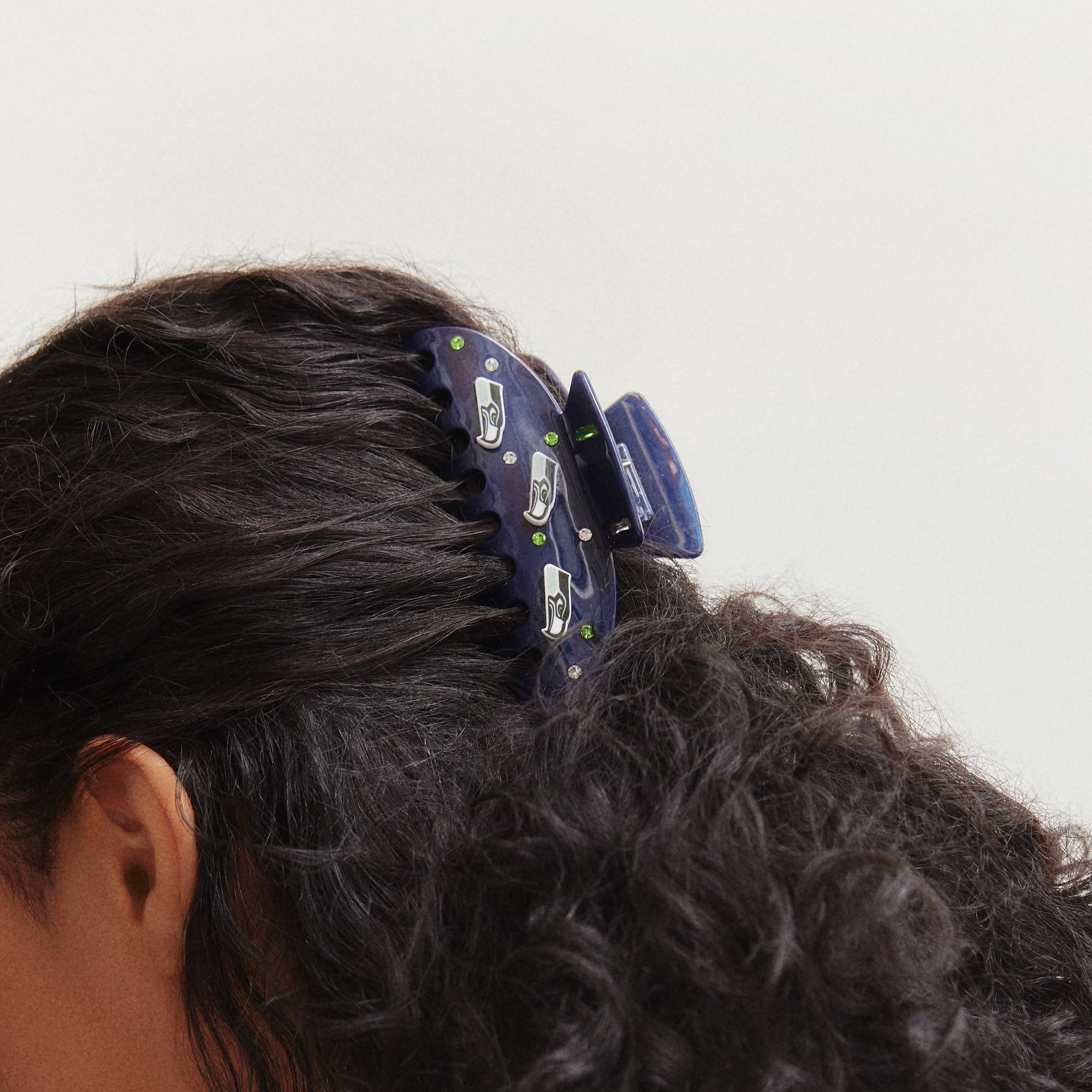 Pince à cheveux BaubleBar Seattle Seahawks empilée